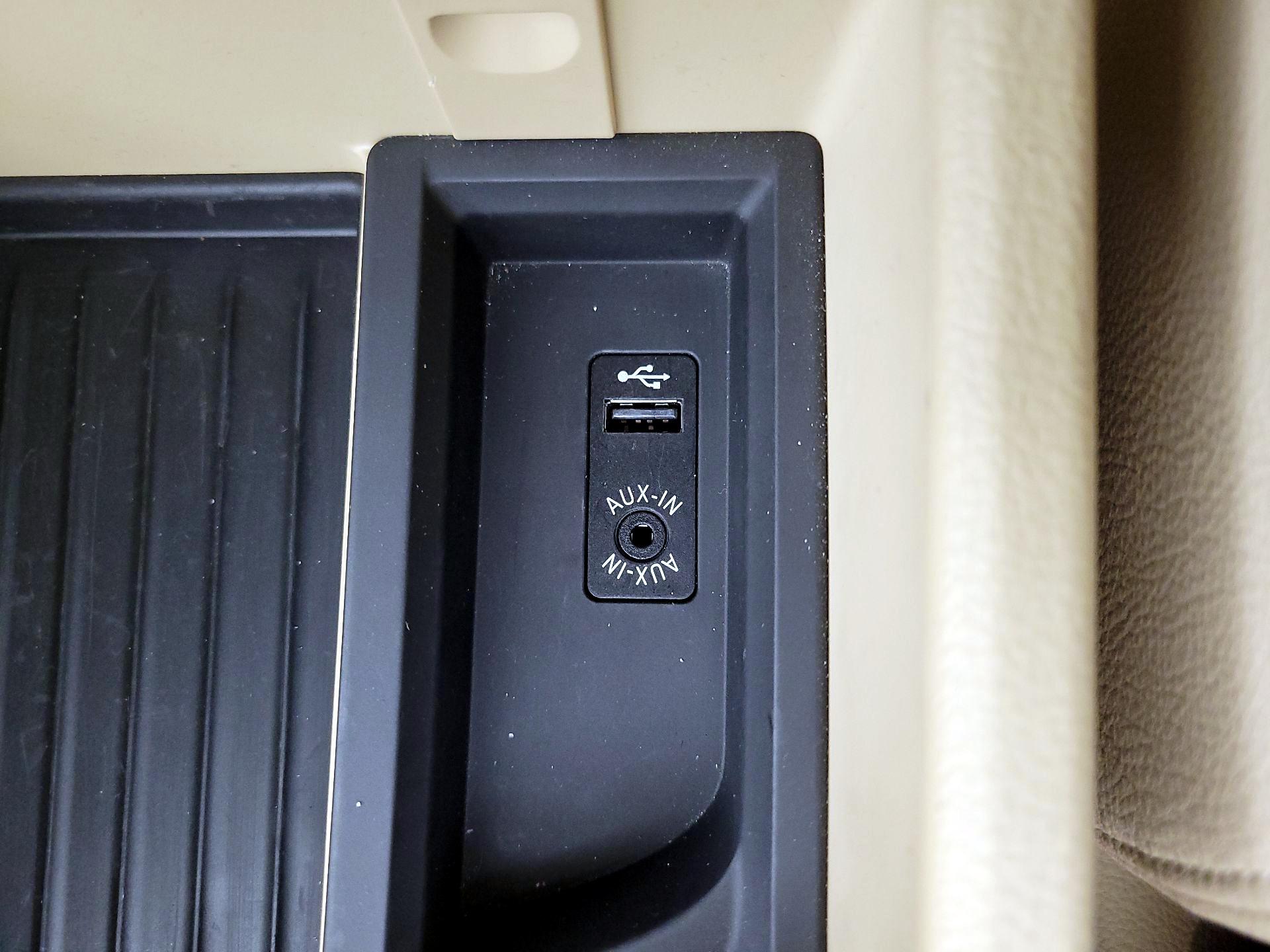 Thumbnail: 2015 BMW 3 Series - 17