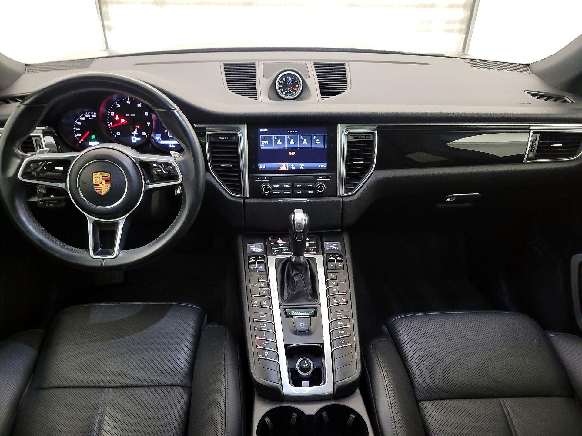 Thumbnail: 2018 Porsche Macan - 9