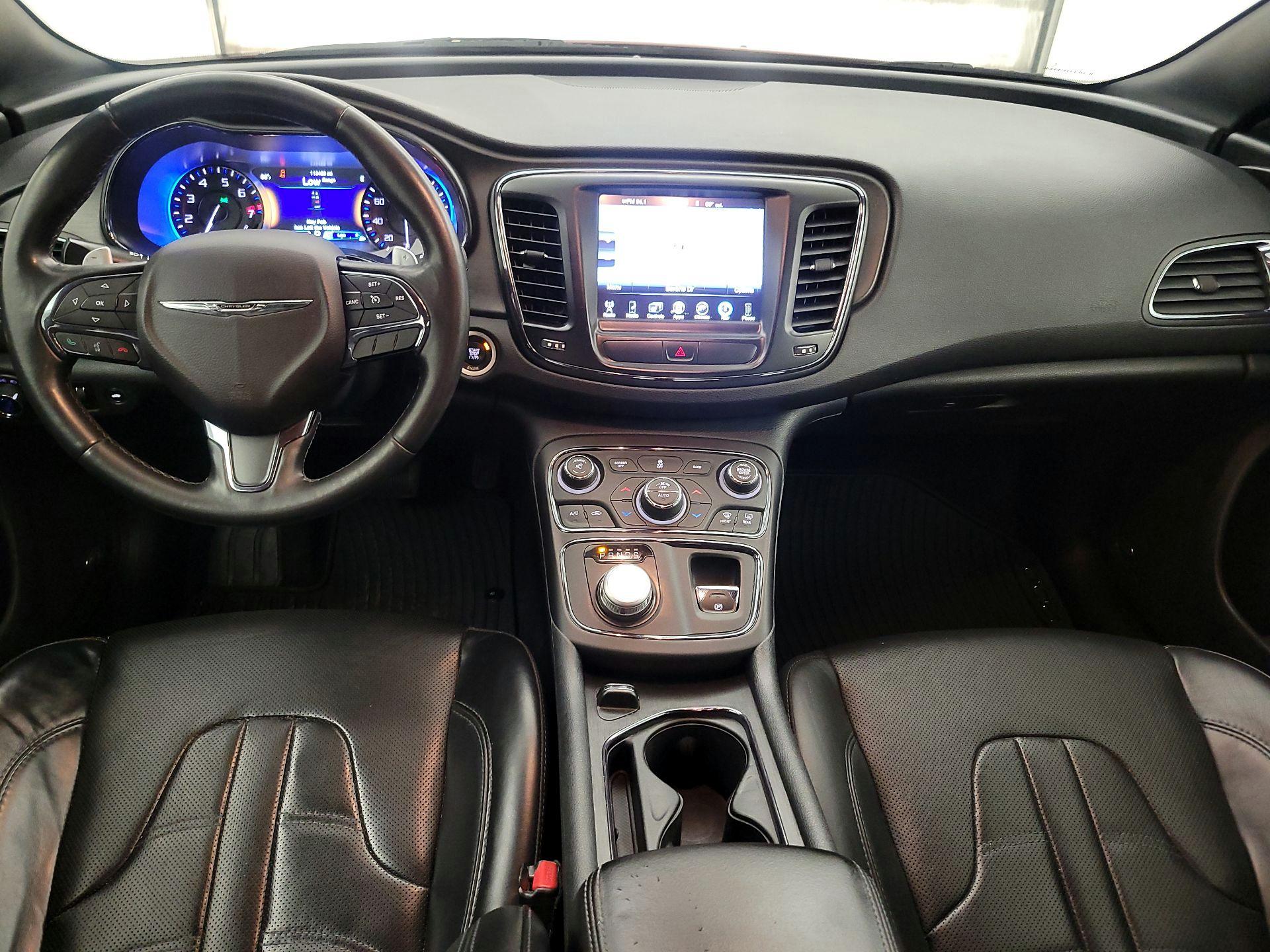 Thumbnail: 2016 Chrysler 200 - 9