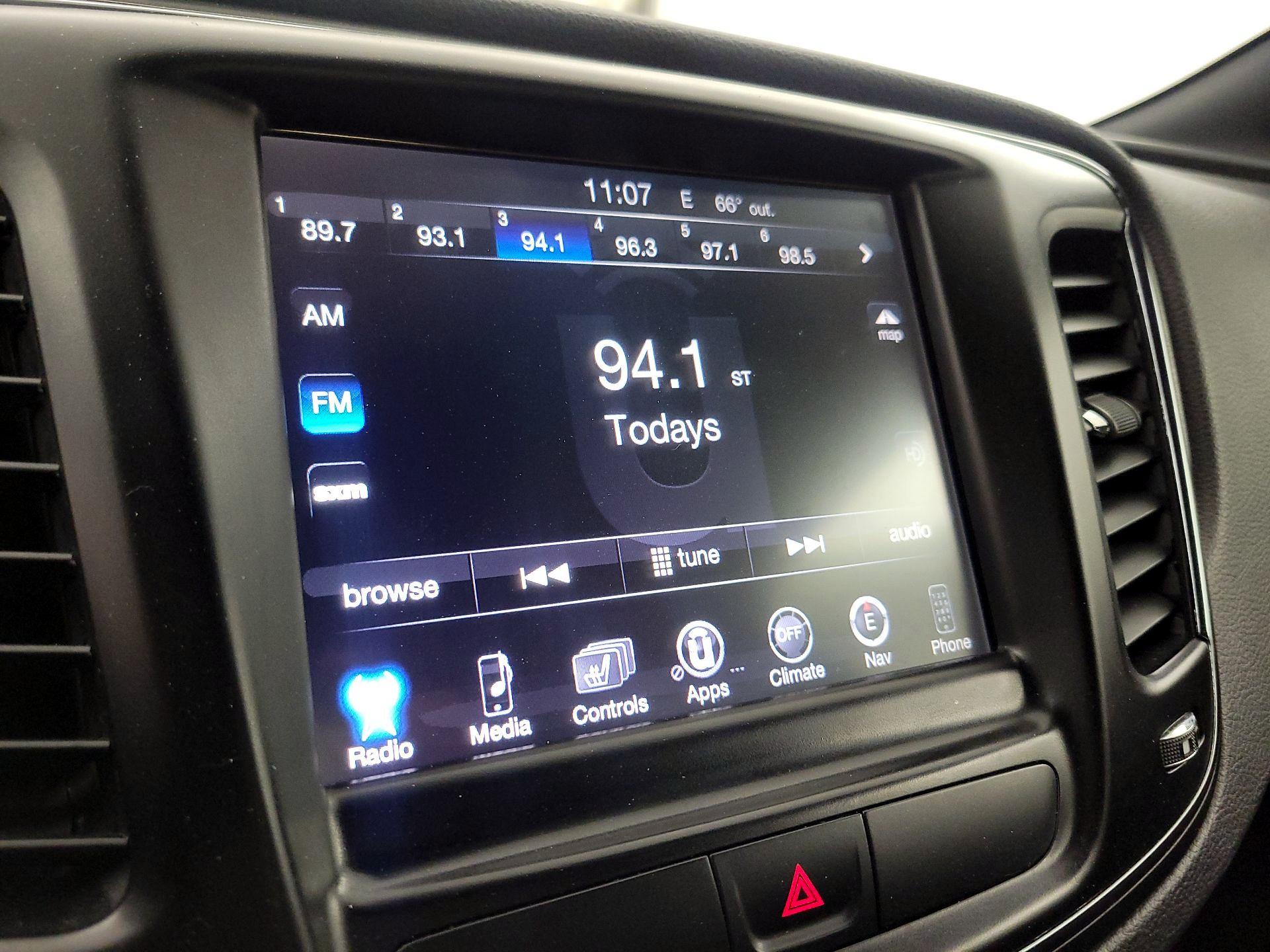 Thumbnail: 2016 Chrysler 200 - 16