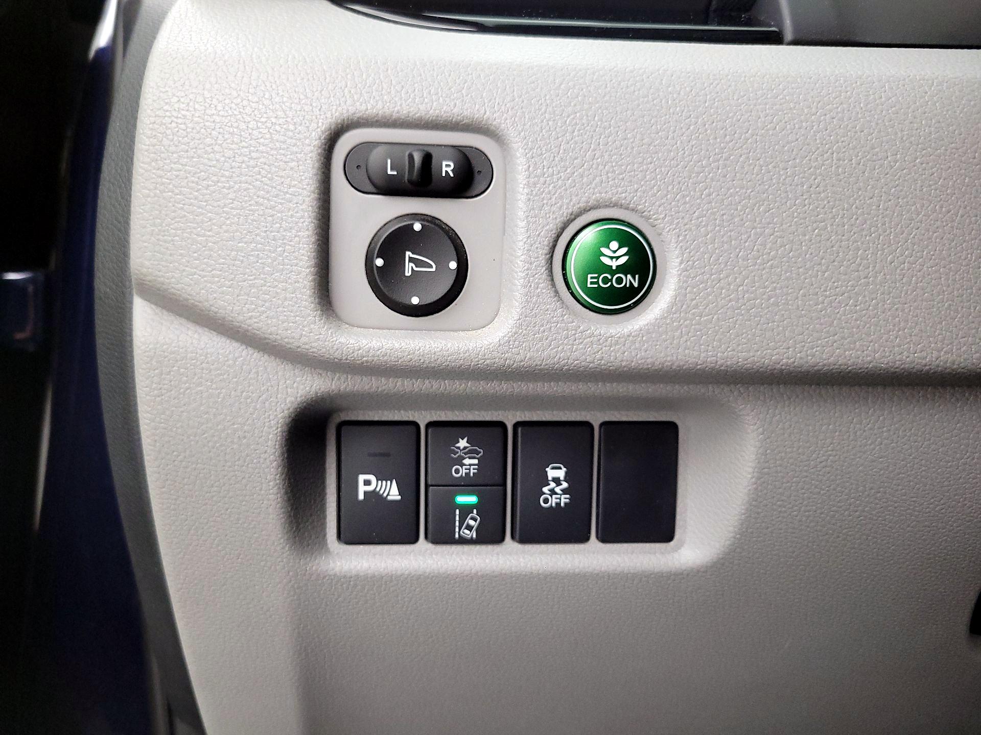 Thumbnail: 2019 Honda Pilot - 13