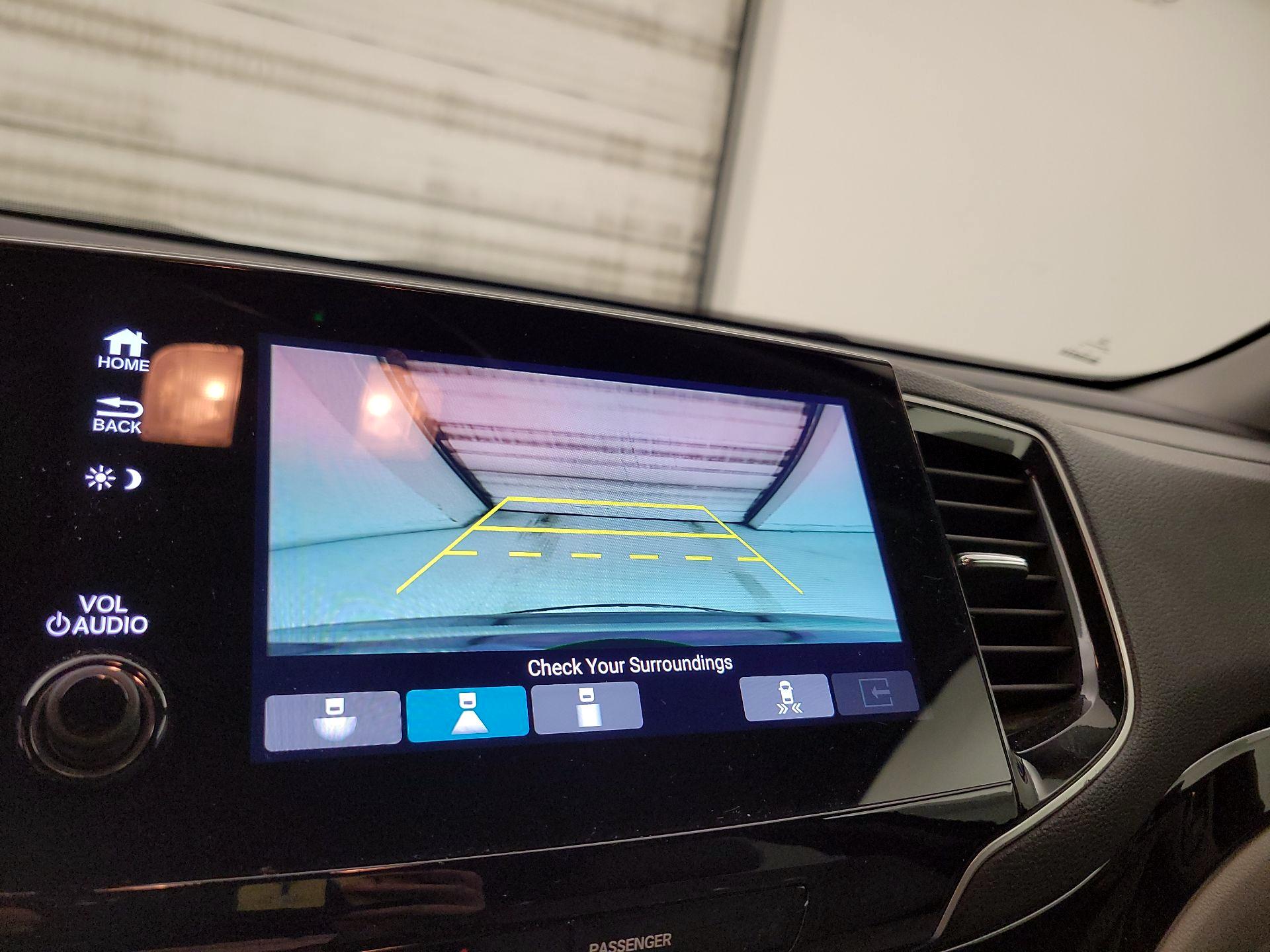 Thumbnail: 2019 Honda Pilot - 15