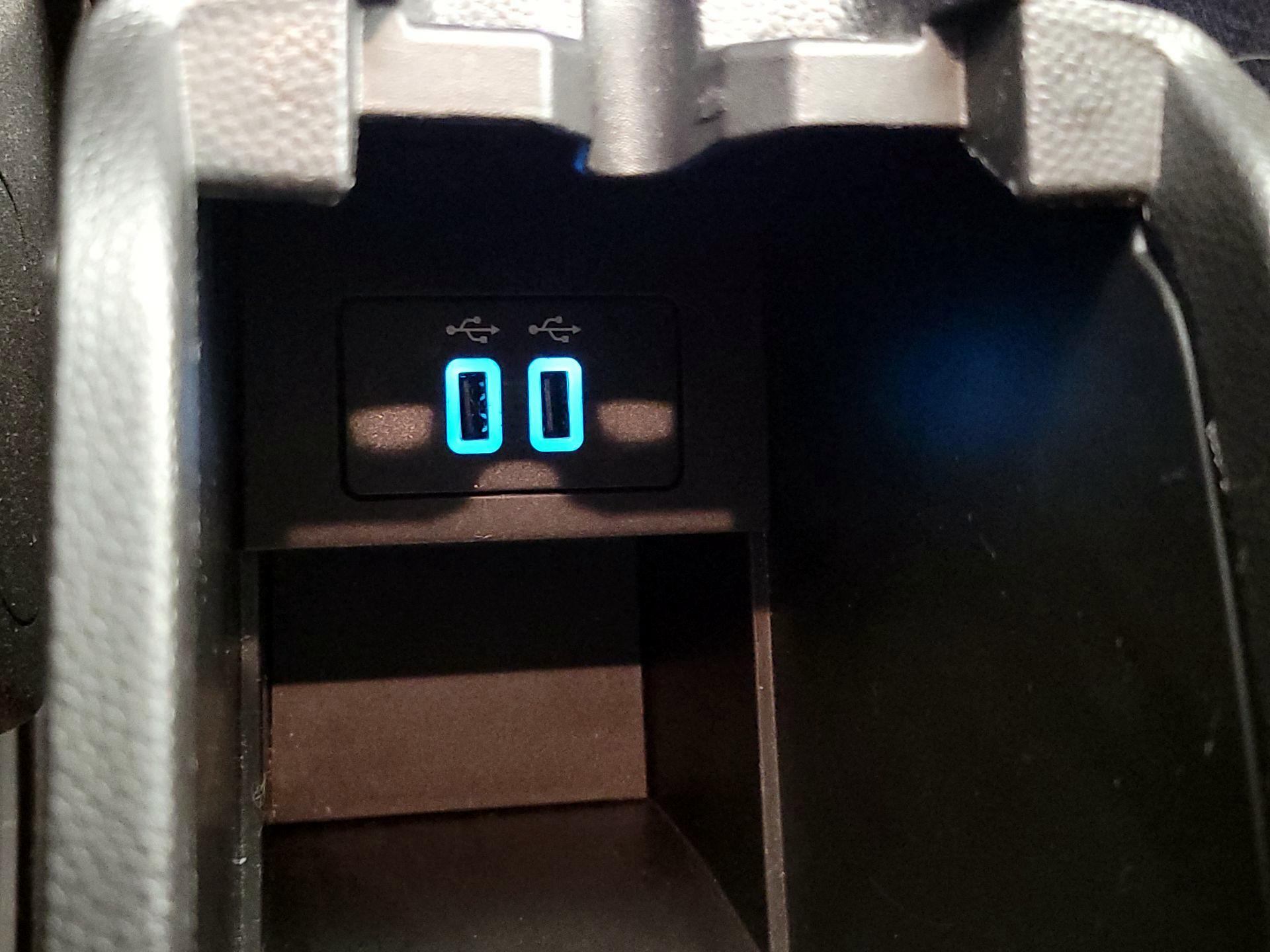 Thumbnail: 2019 Ford Fiesta - 18