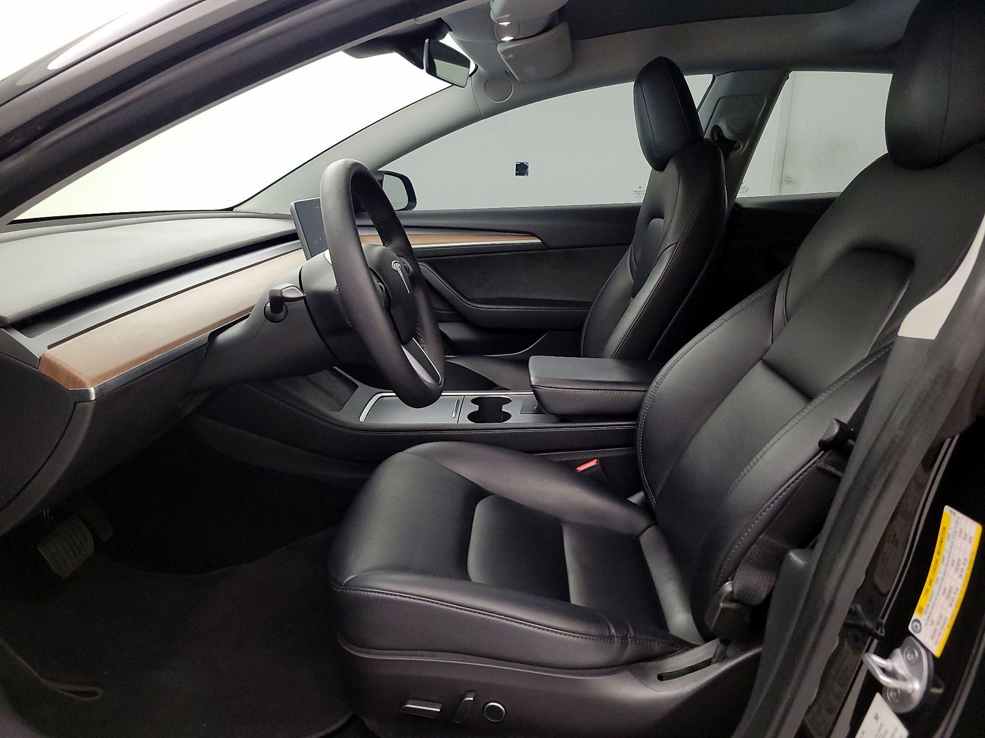 Thumbnail: 2022 Tesla Model 3 - 11