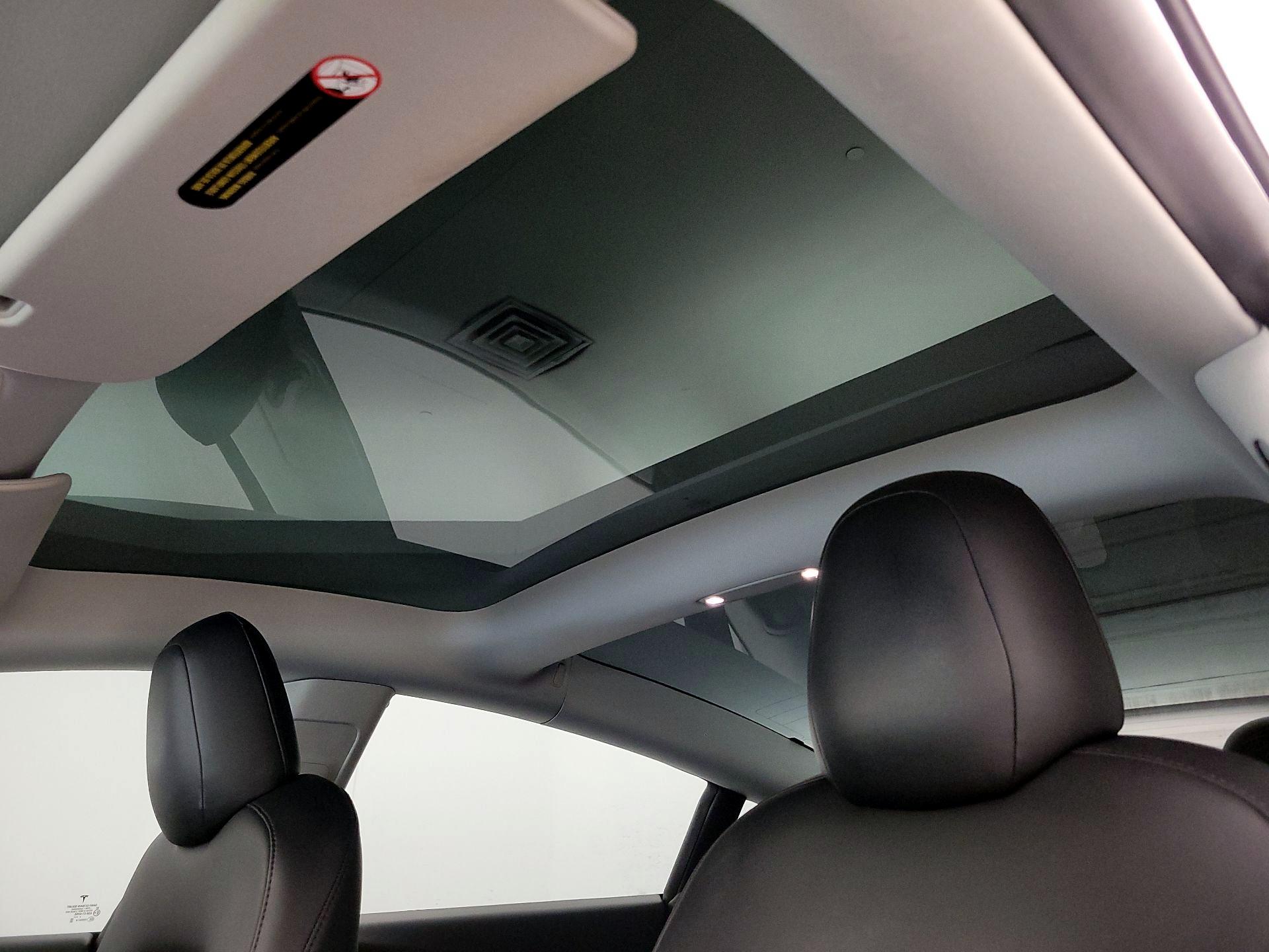 Thumbnail: 2022 Tesla Model 3 - 18