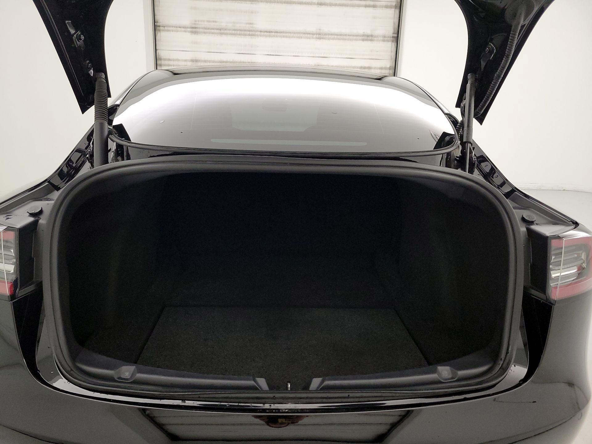 Thumbnail: 2022 Tesla Model 3 - 20