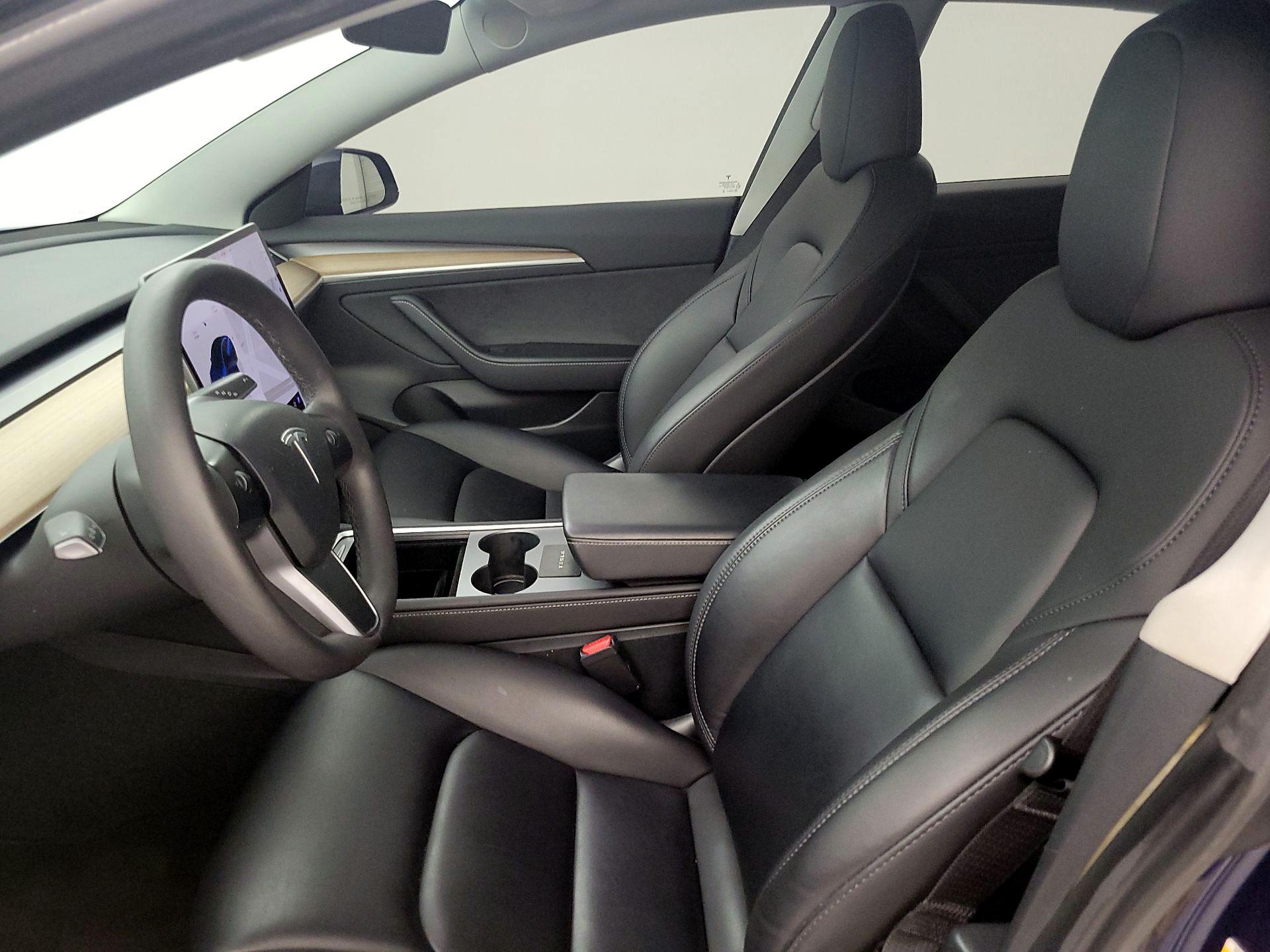 Thumbnail: 2023 Tesla Model 3 - 11