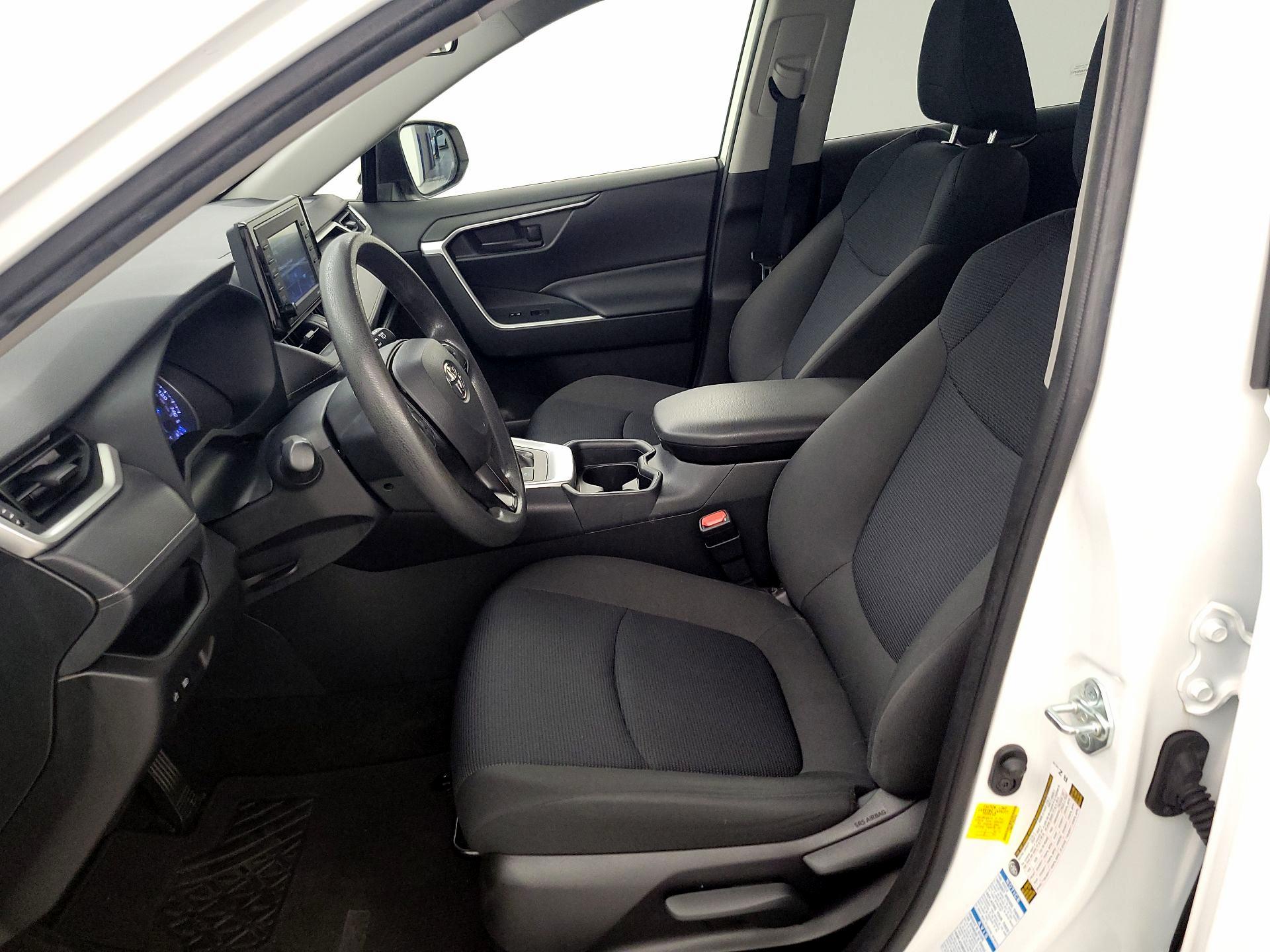 Thumbnail: 2021 Toyota RAV4 - 11