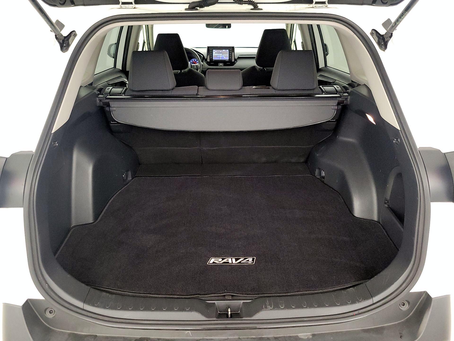 Thumbnail: 2021 Toyota RAV4 - 20