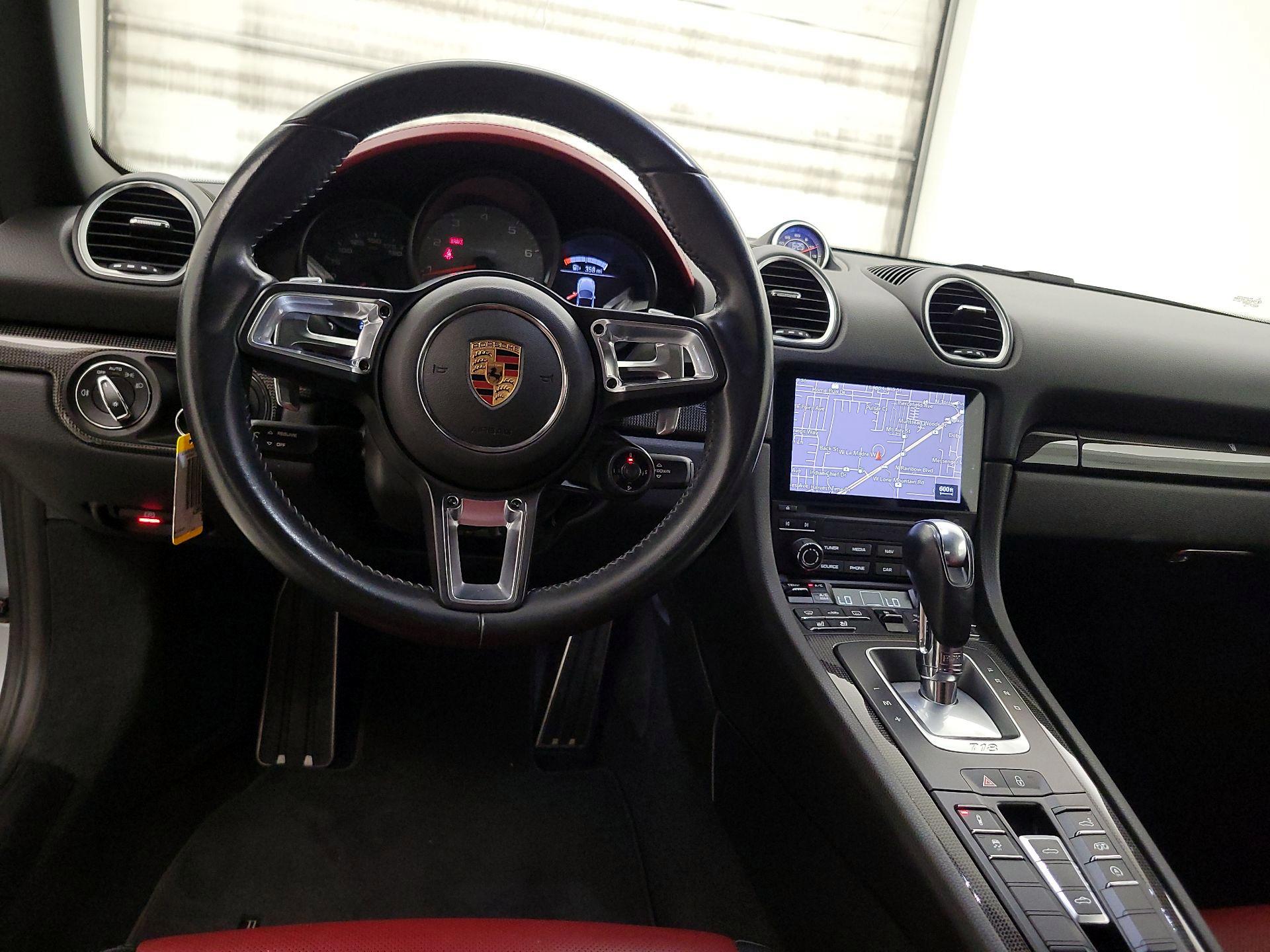 Thumbnail: 2017 Porsche 718 Boxster - 9