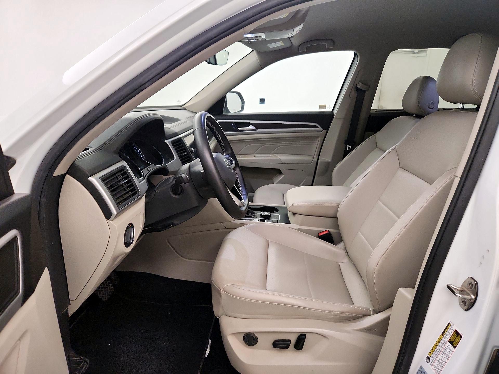Thumbnail: 2021 Volkswagen Atlas - 11