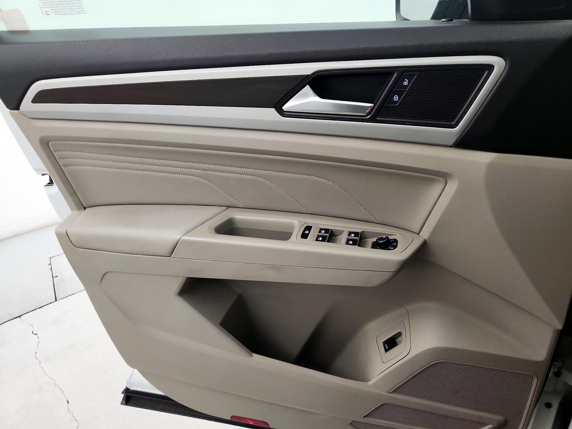 Thumbnail: 2021 Volkswagen Atlas - 12