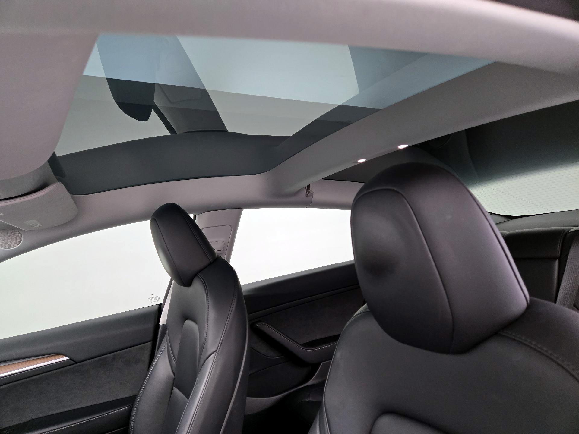 Thumbnail: 2023 Tesla Model 3 - 19