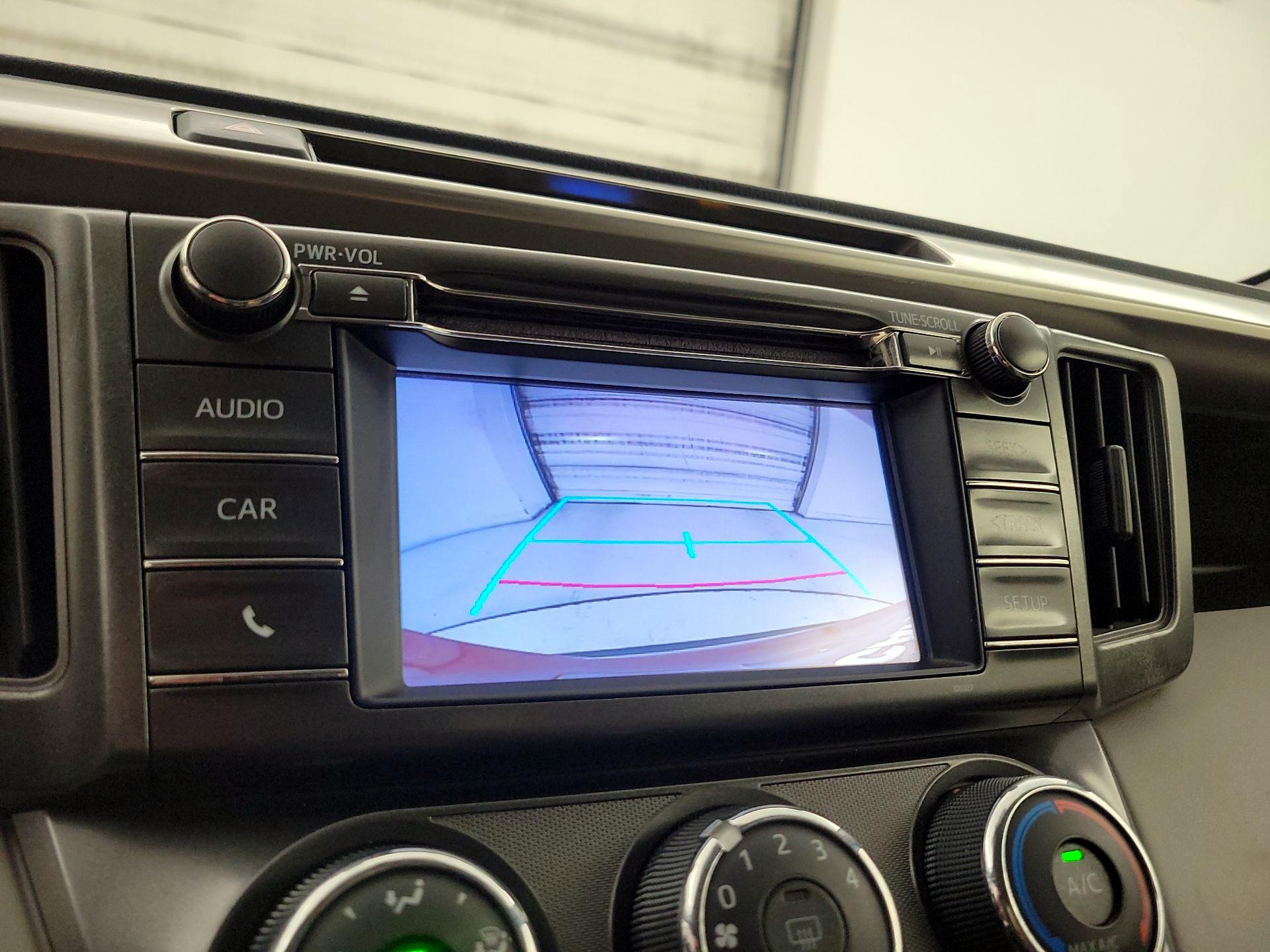 Thumbnail: 2015 Toyota RAV4 - 14