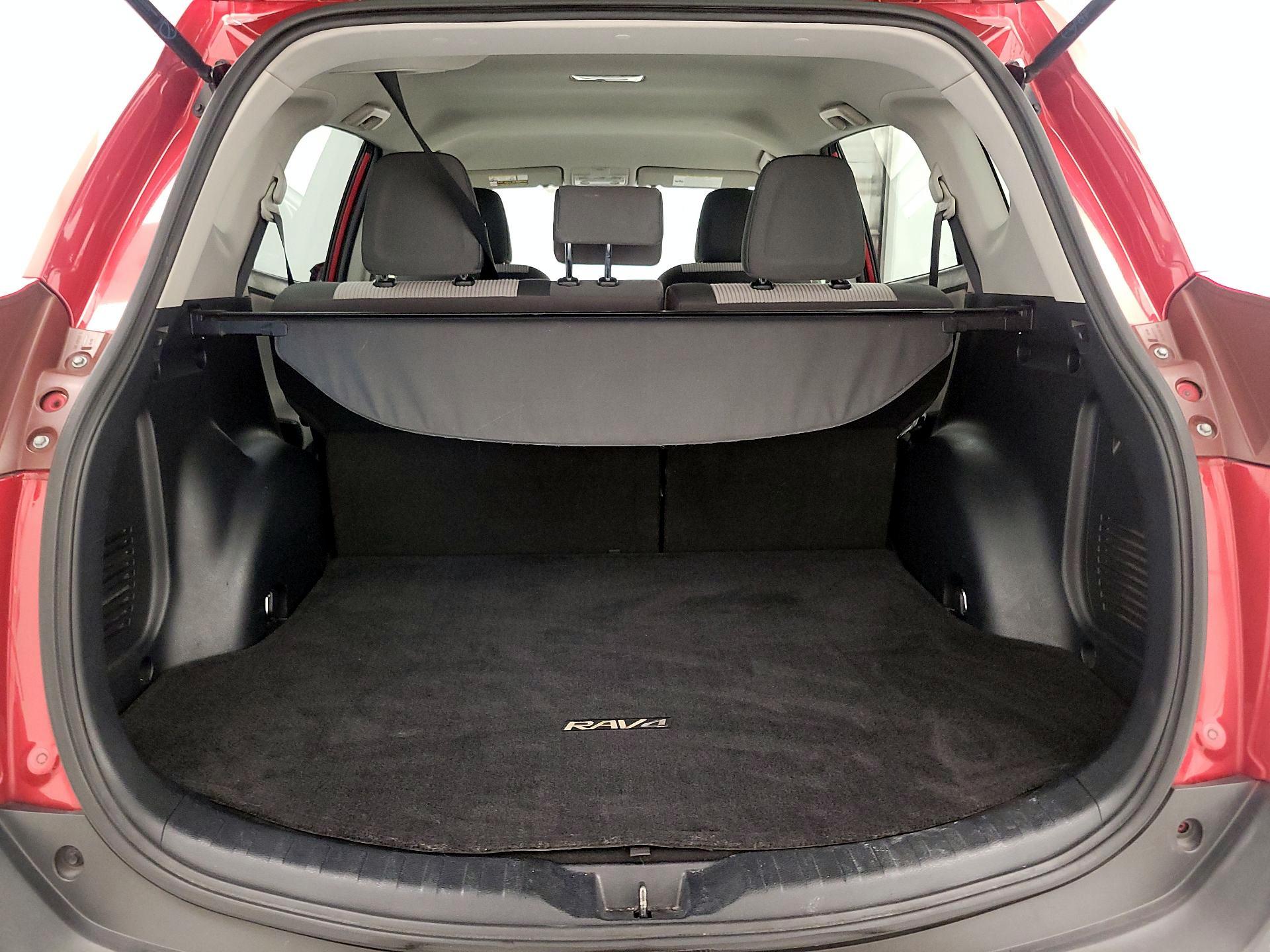 Thumbnail: 2015 Toyota RAV4 - 20