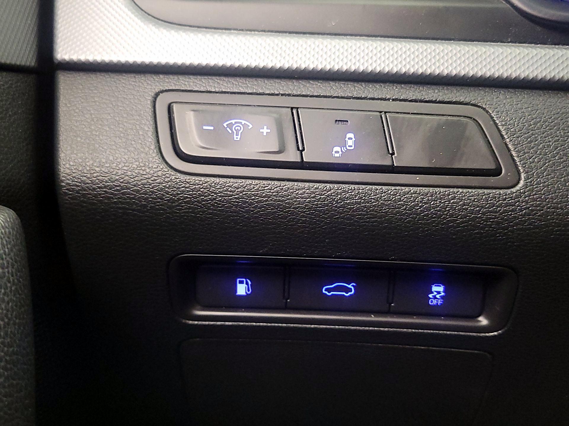 Thumbnail: 2019 Hyundai Sonata - 13