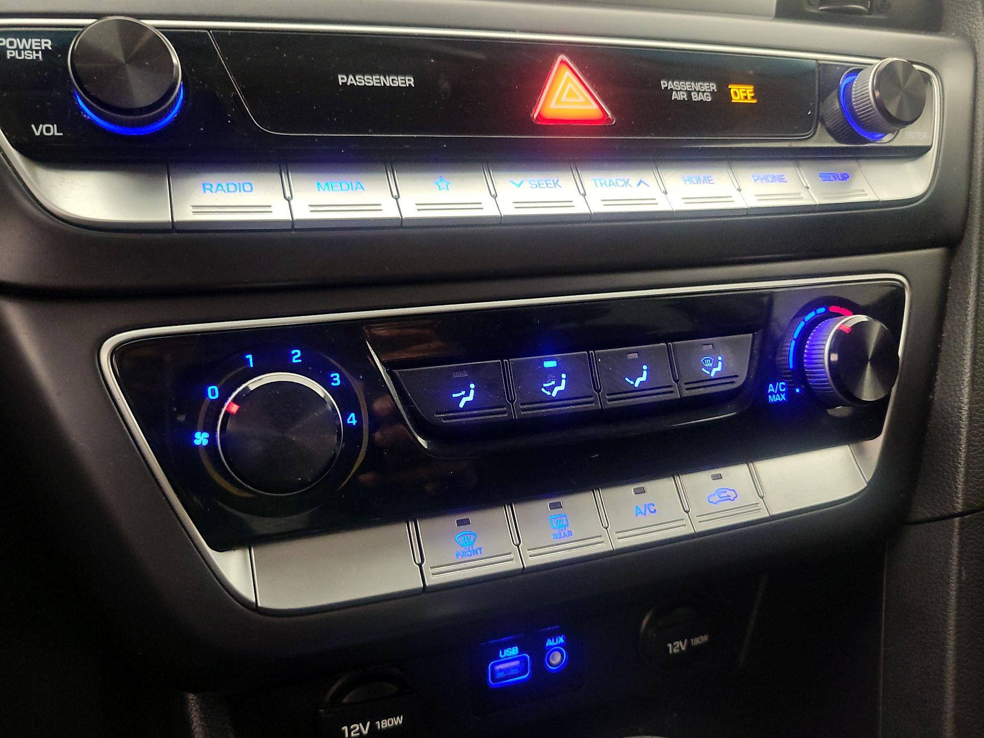 Thumbnail: 2019 Hyundai Sonata - 16