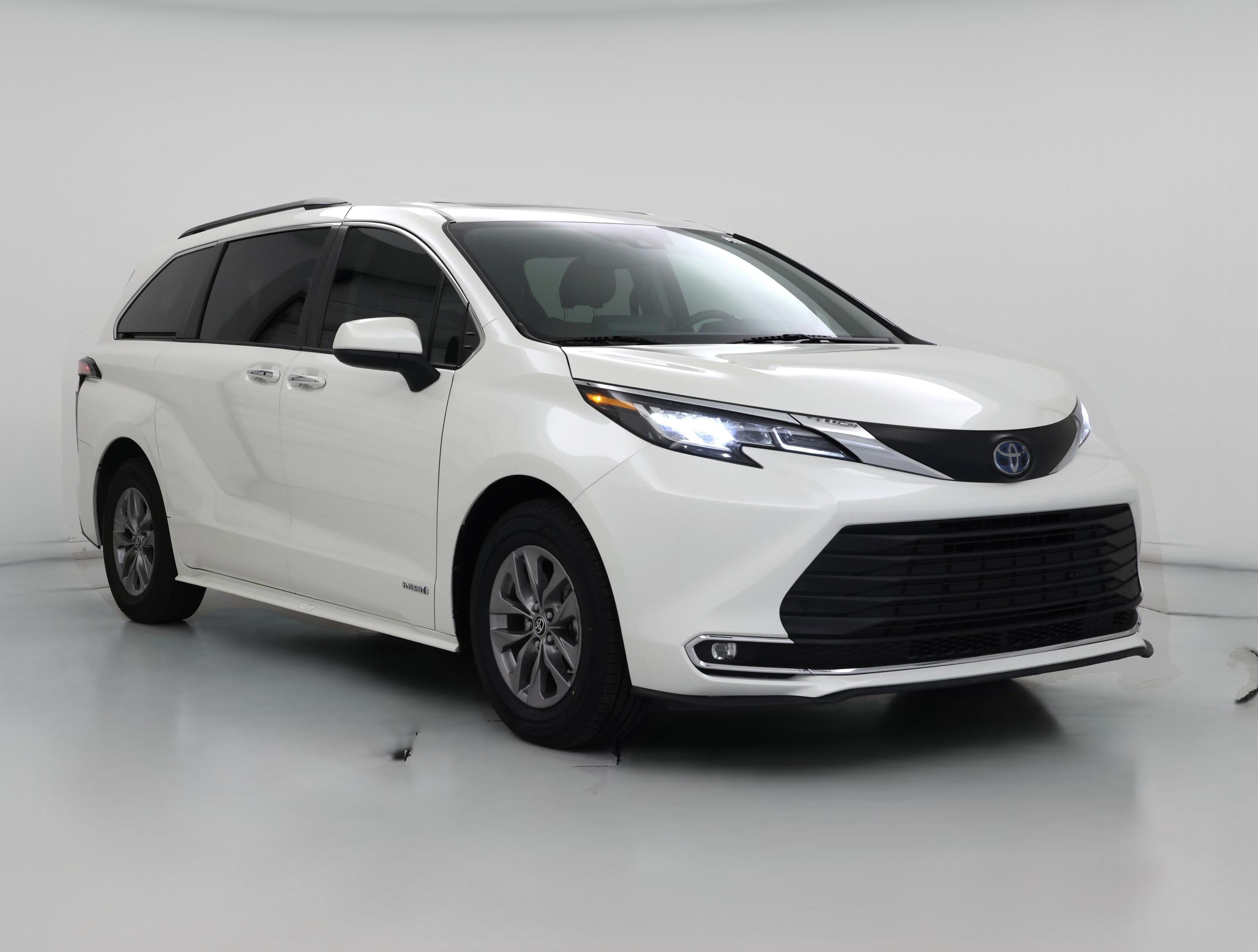 Thumbnail: 2021 Toyota Sienna - 1