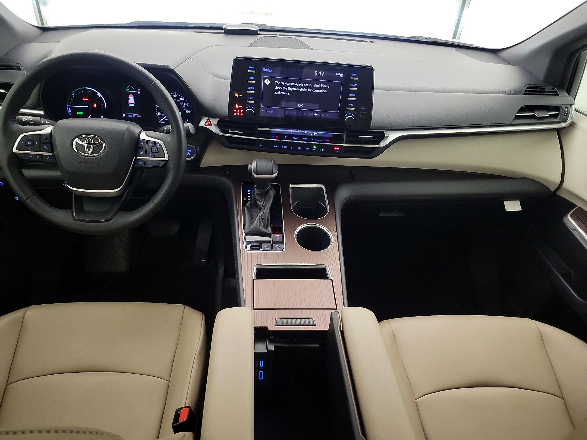 Thumbnail: 2021 Toyota Sienna - 9