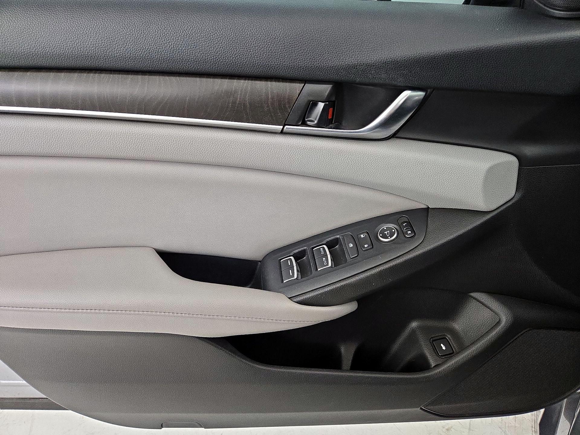 Thumbnail: 2020 Honda Accord - 12