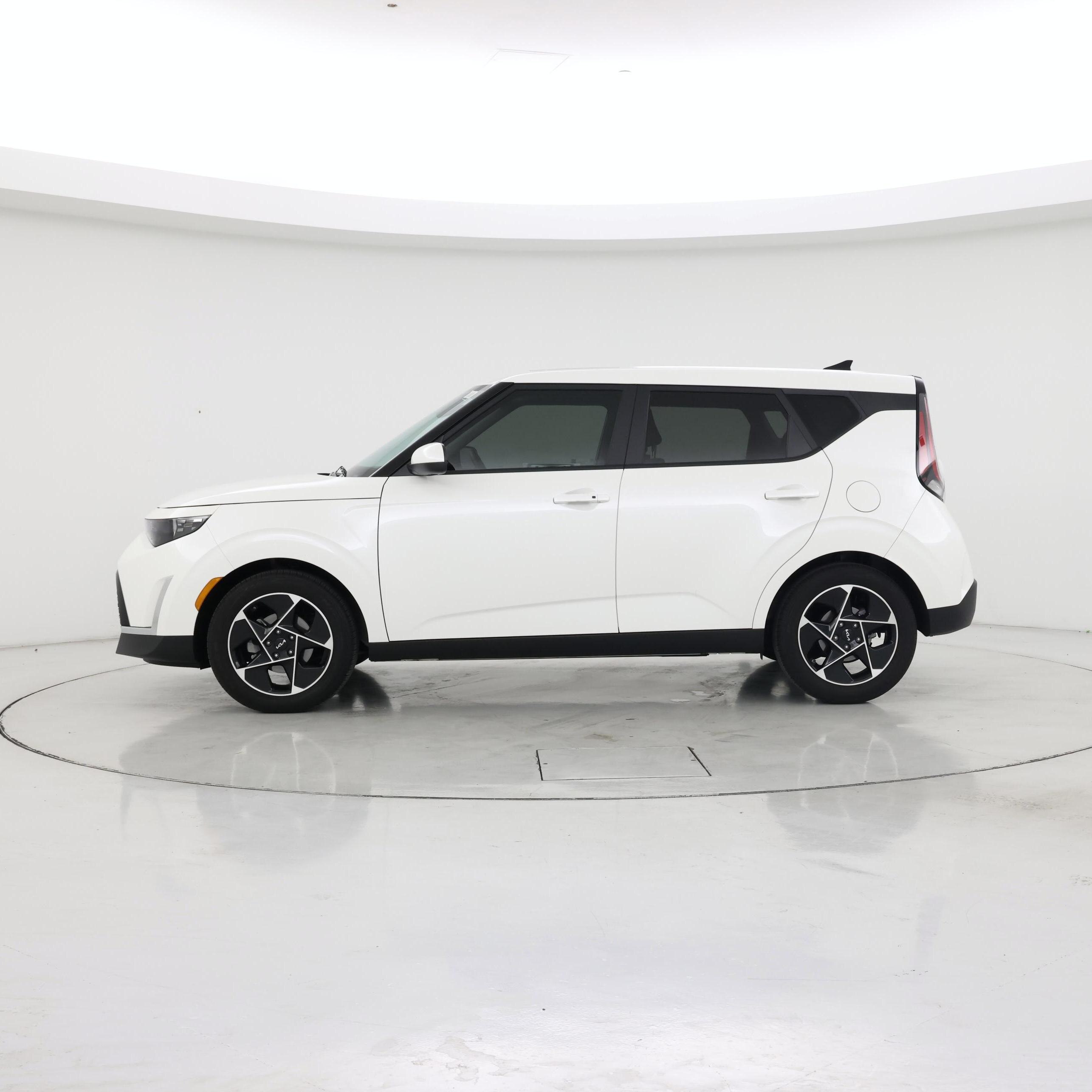 Thumbnail: 2024 Kia Soul - 3