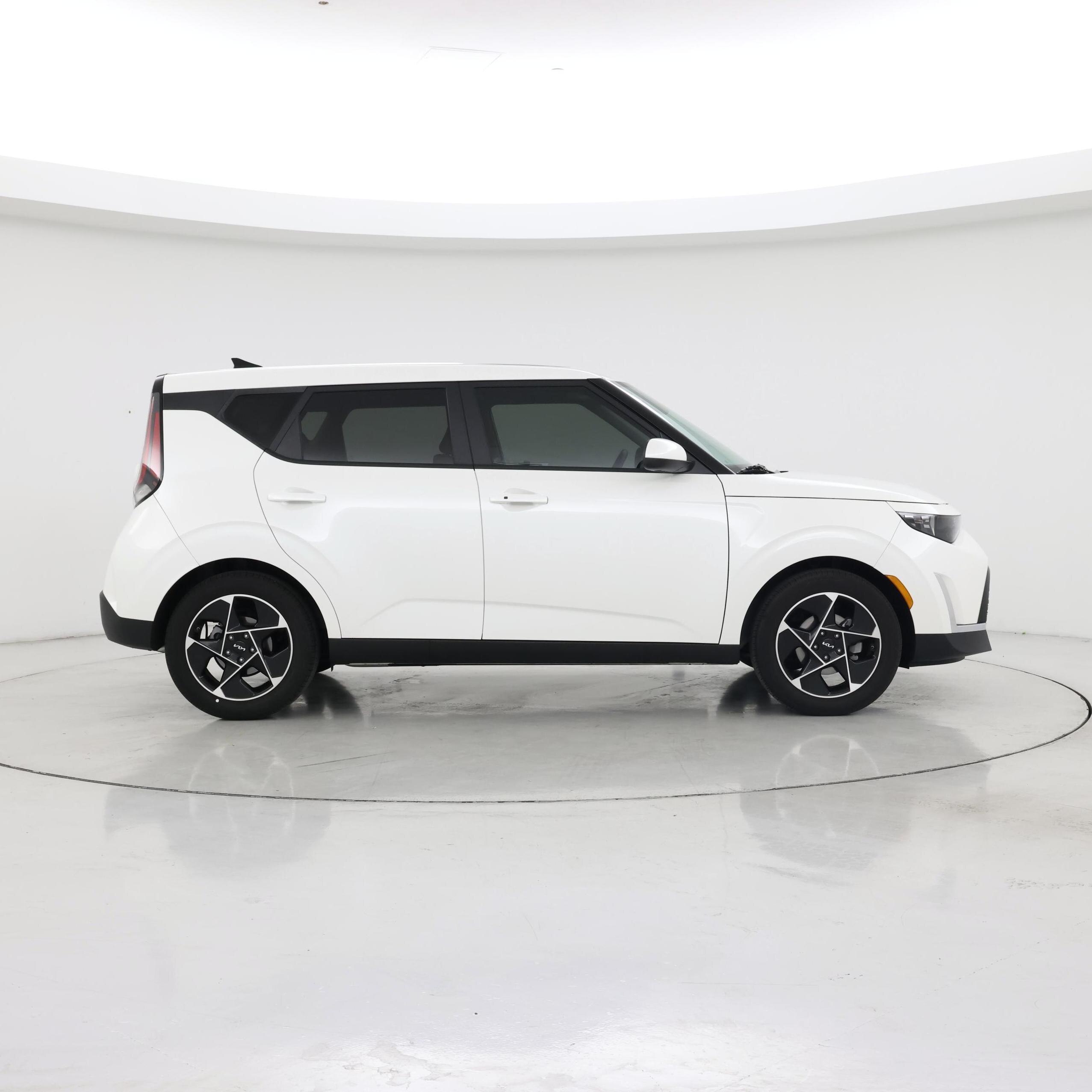 Thumbnail: 2024 Kia Soul - 7