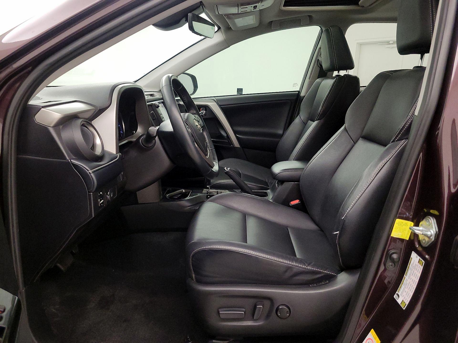 Thumbnail: 2018 Toyota RAV4 - 11