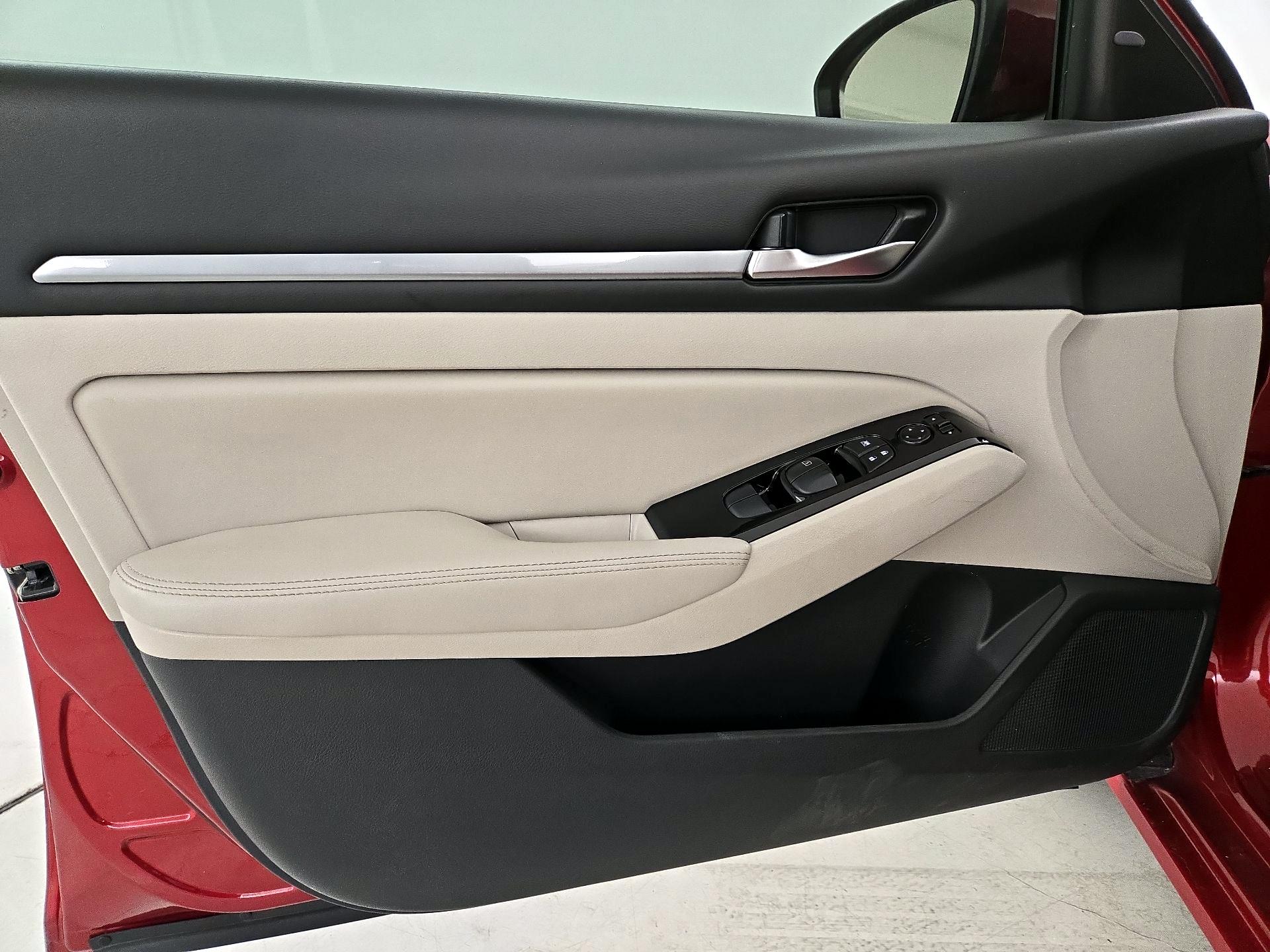 Thumbnail: 2023 Nissan Altima - 12