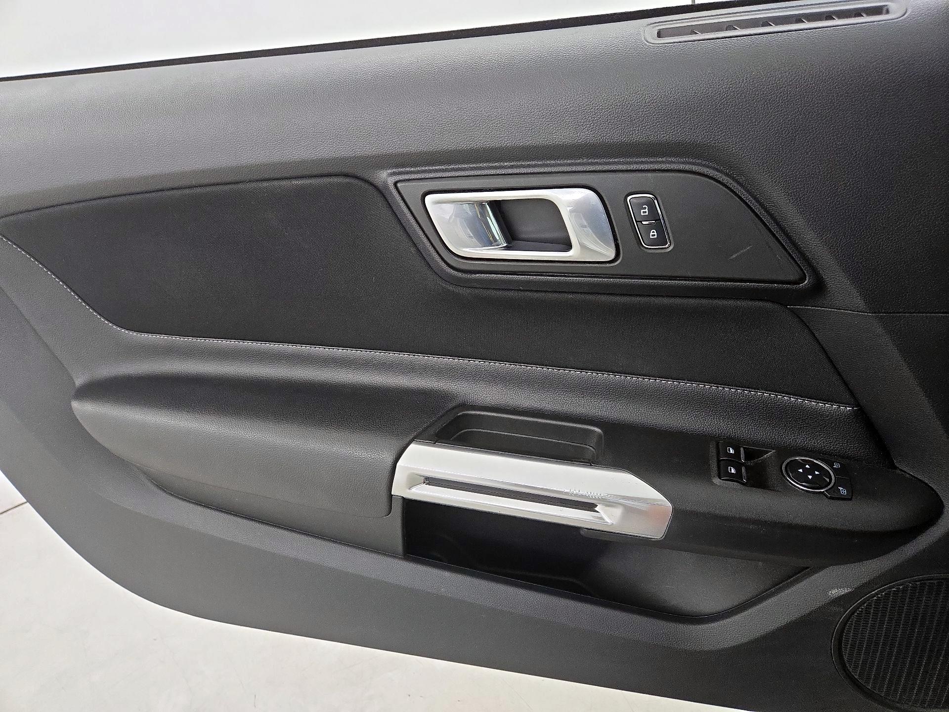 Thumbnail: 2018 Ford Mustang - 12