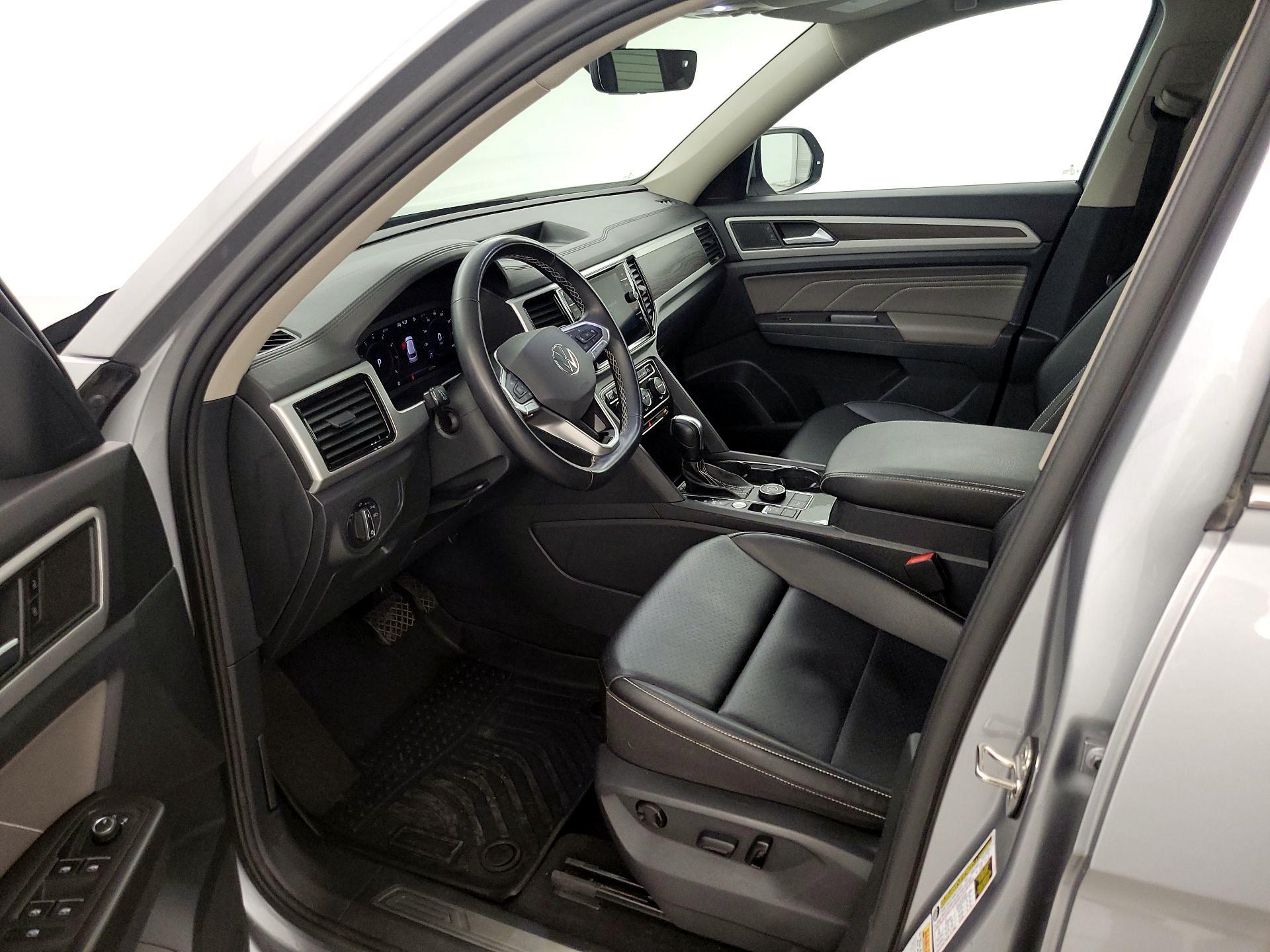 Thumbnail: 2022 Volkswagen Atlas - 11