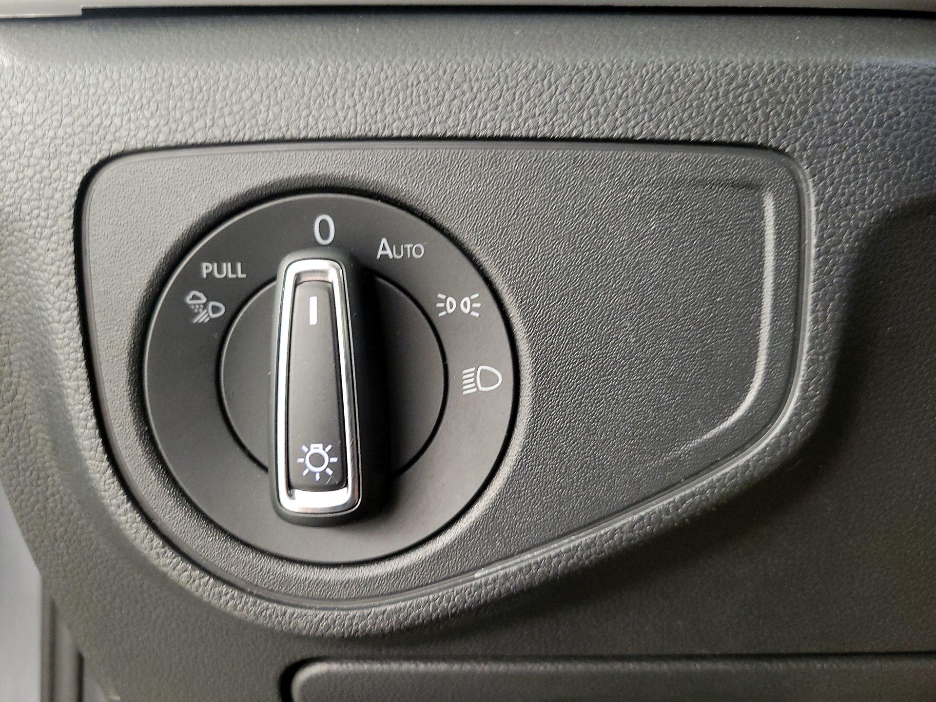 Thumbnail: 2022 Volkswagen Atlas - 13