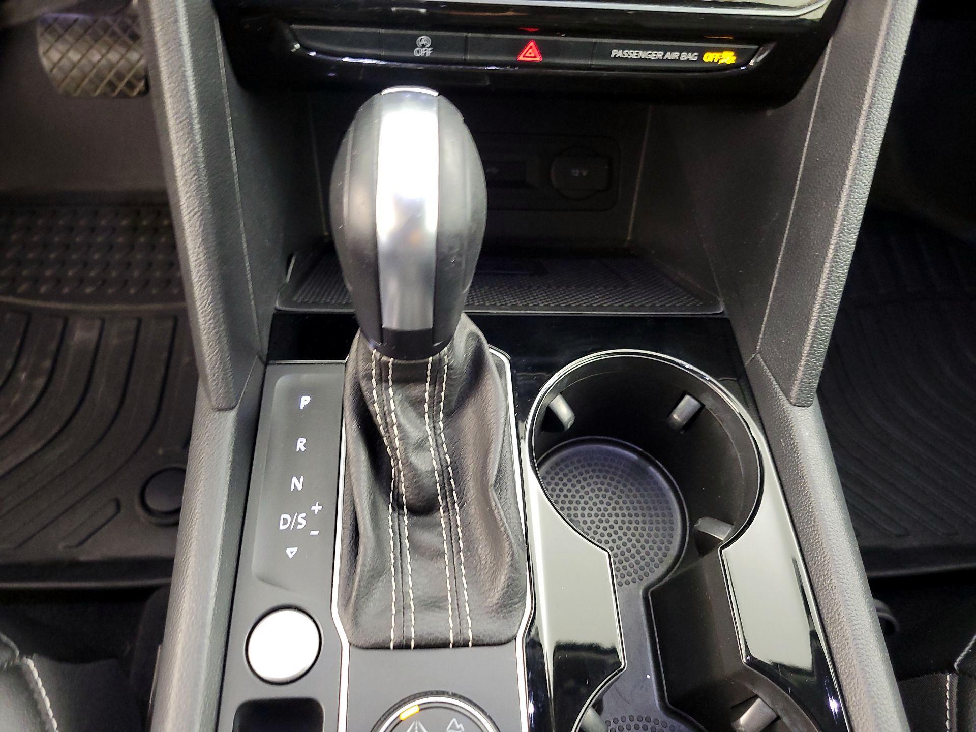 Thumbnail: 2022 Volkswagen Atlas - 17