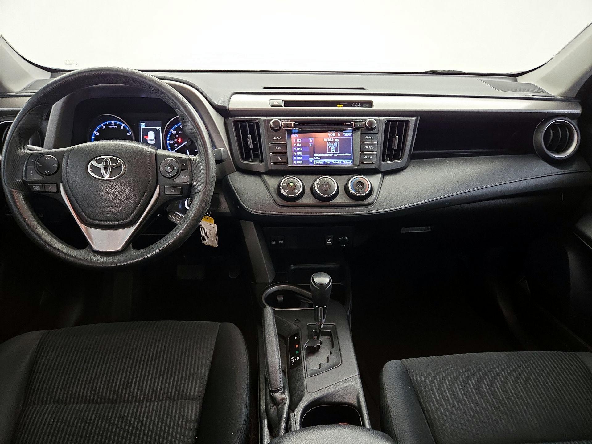 Thumbnail: 2017 Toyota RAV4 - 9
