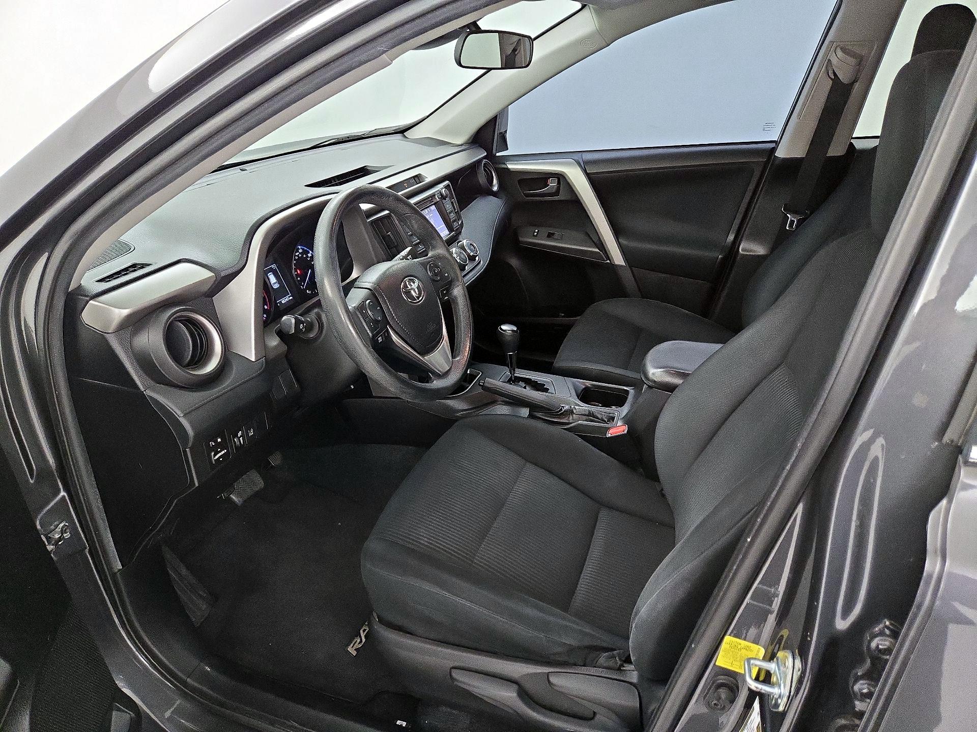 Thumbnail: 2017 Toyota RAV4 - 11