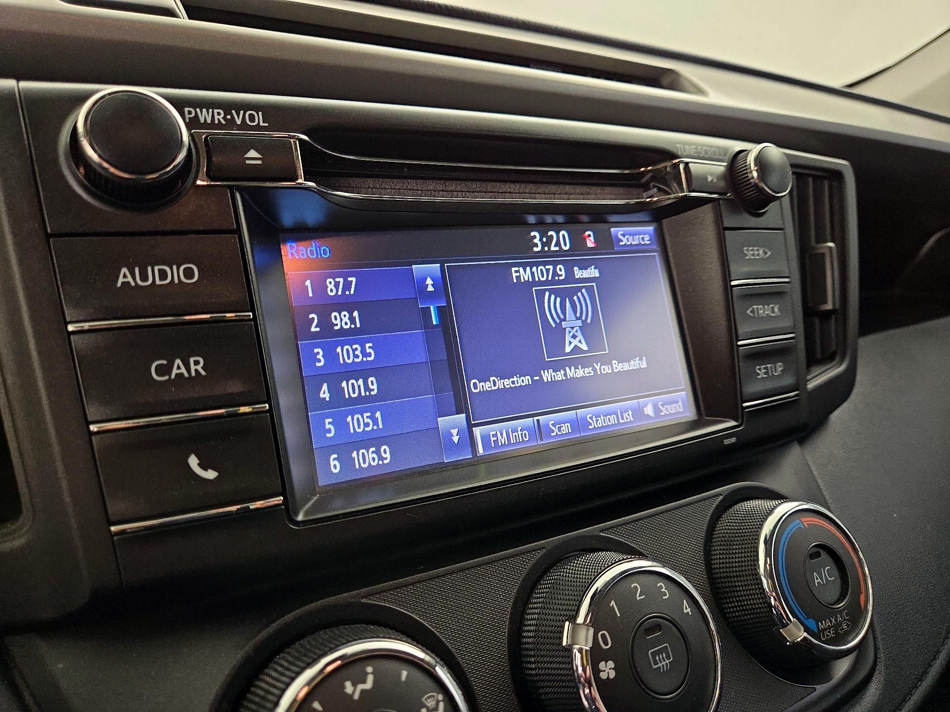 Thumbnail: 2017 Toyota RAV4 - 15