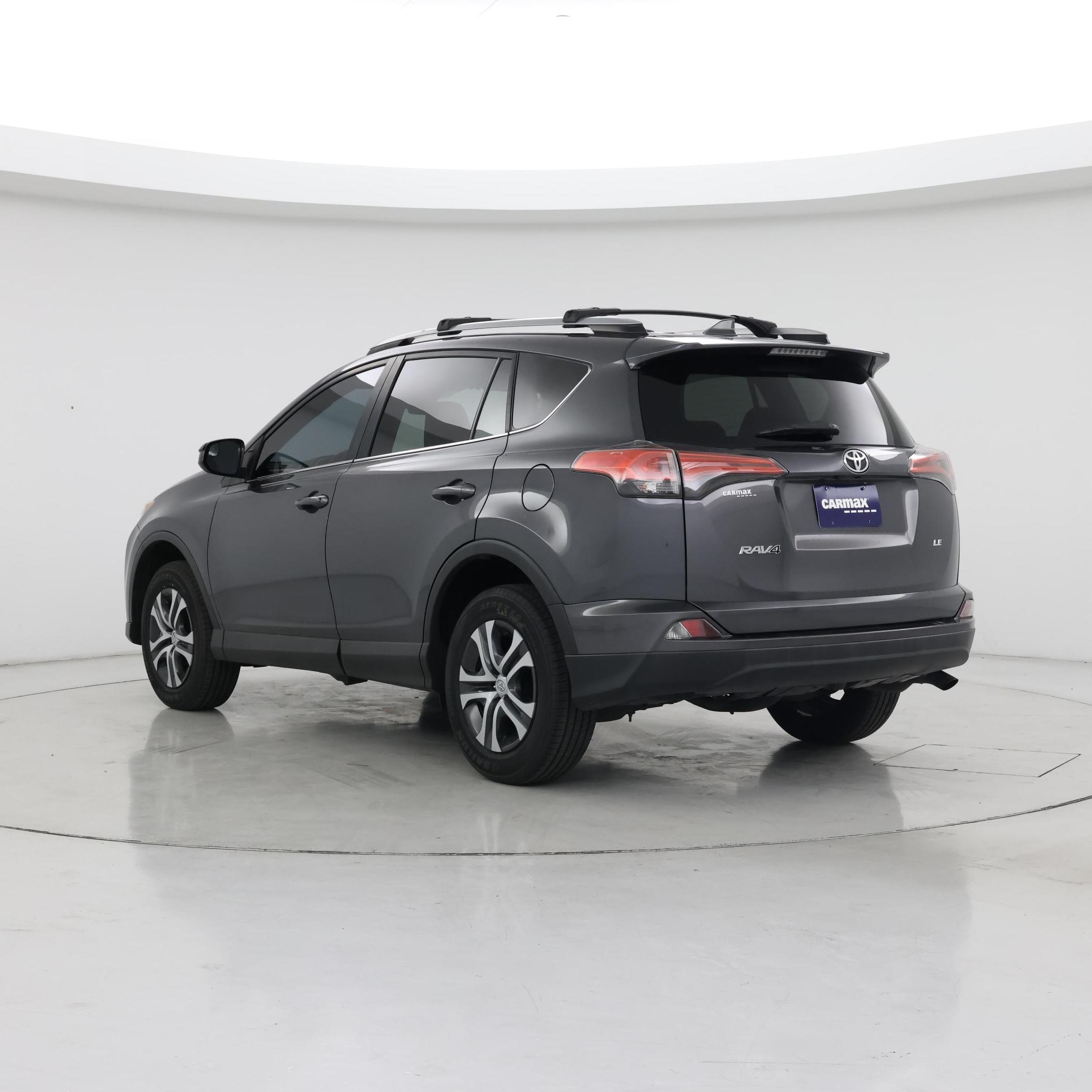 Thumbnail: 2017 Toyota RAV4 - 2