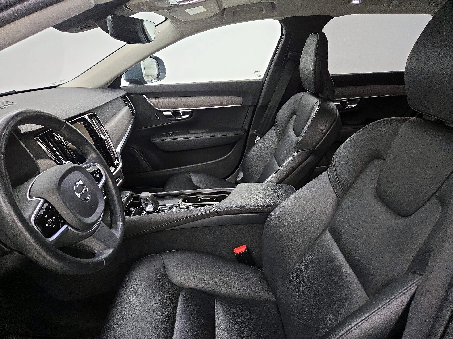 Thumbnail: 2022 Volvo S90 - 9