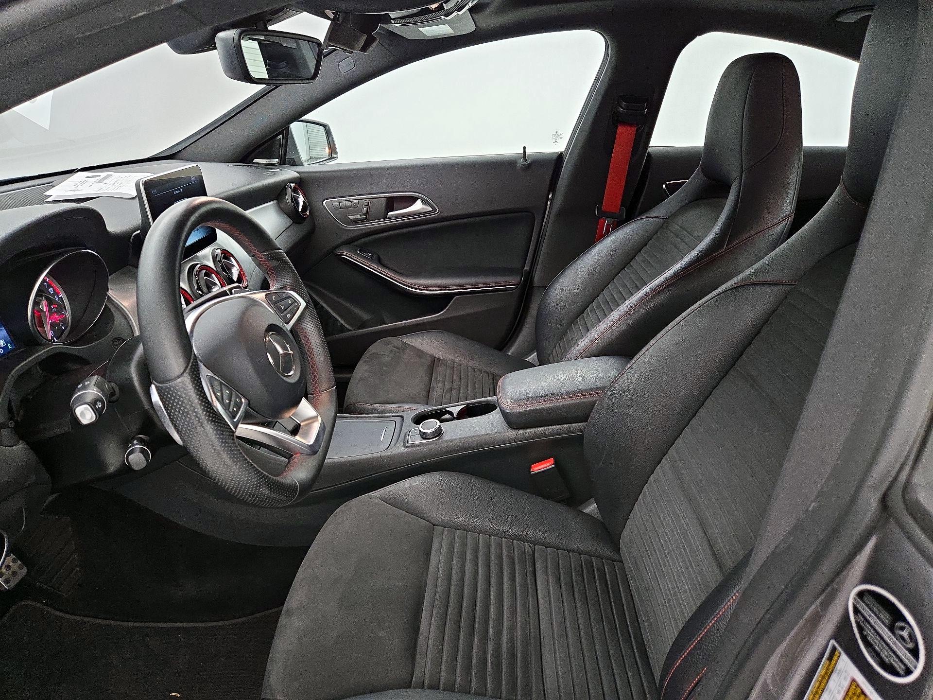 Thumbnail: 2015 Mercedes-Benz CLA - 11