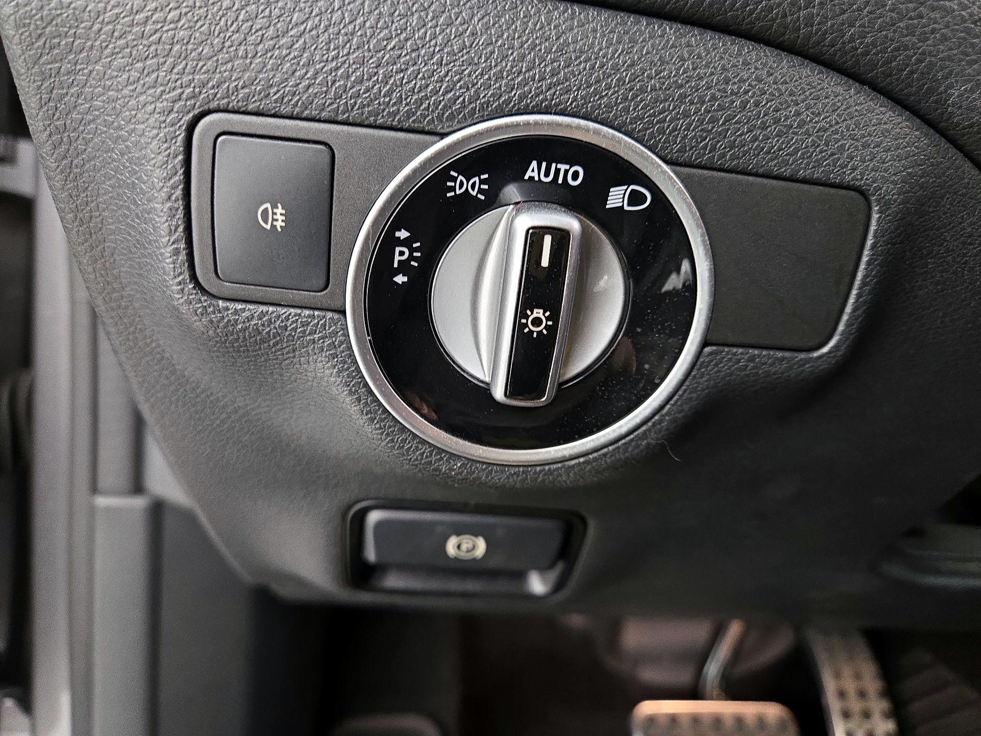 Thumbnail: 2015 Mercedes-Benz CLA - 13