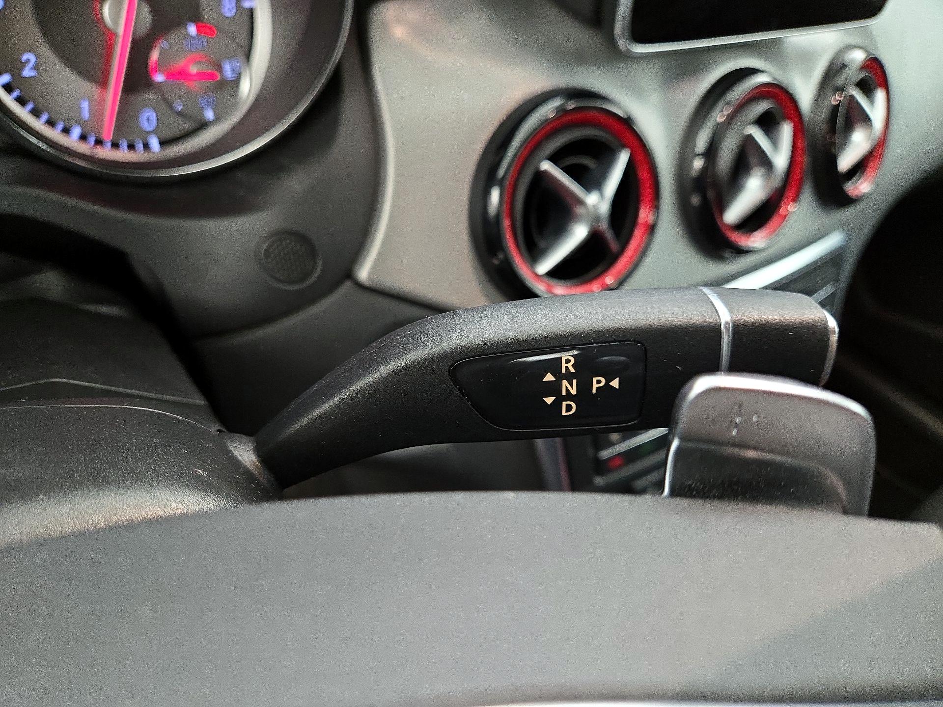 Thumbnail: 2015 Mercedes-Benz CLA - 17