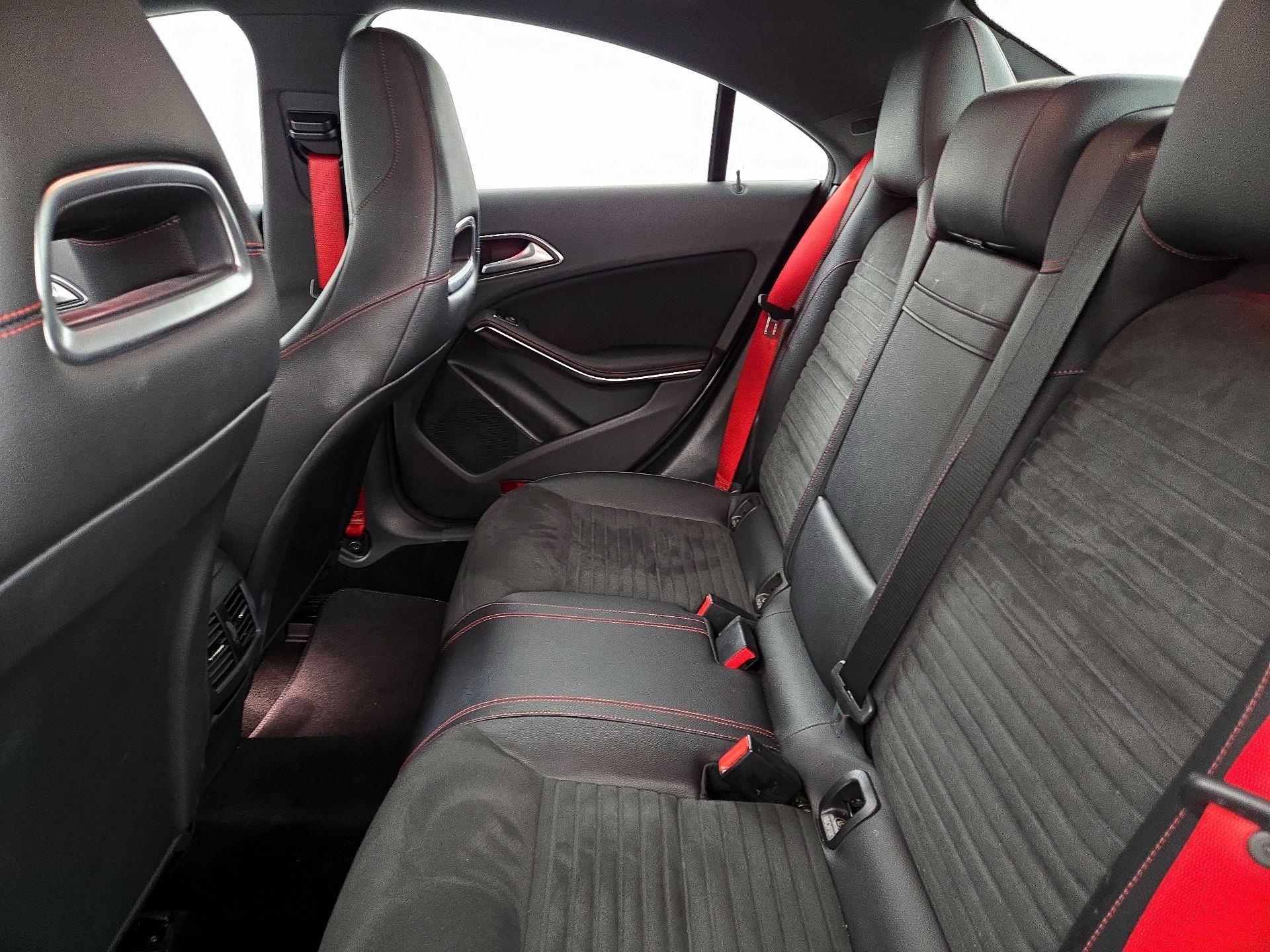 Thumbnail: 2015 Mercedes-Benz CLA - 20