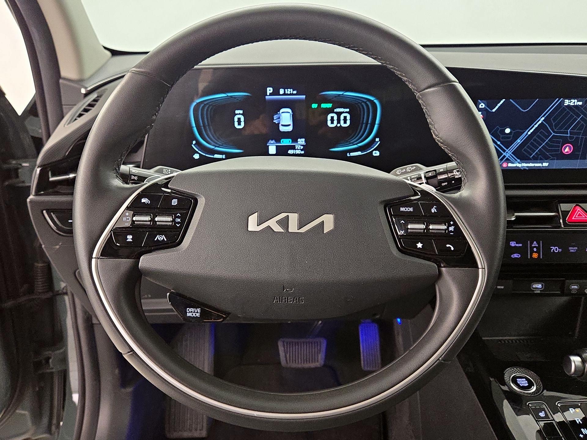 Thumbnail: 2023 Kia Niro - 10