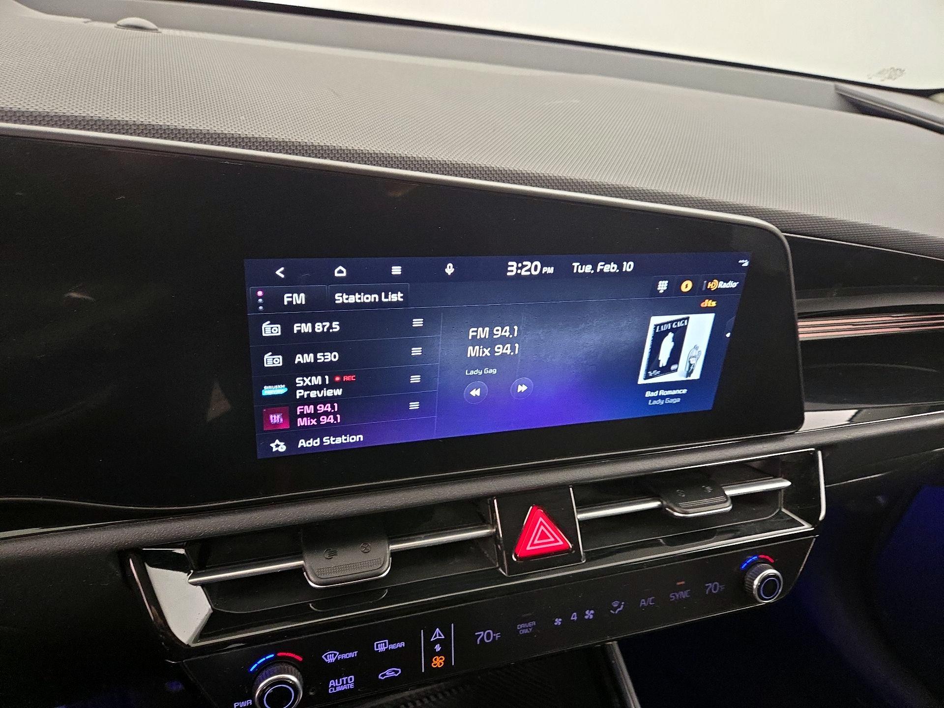 Thumbnail: 2023 Kia Niro - 16