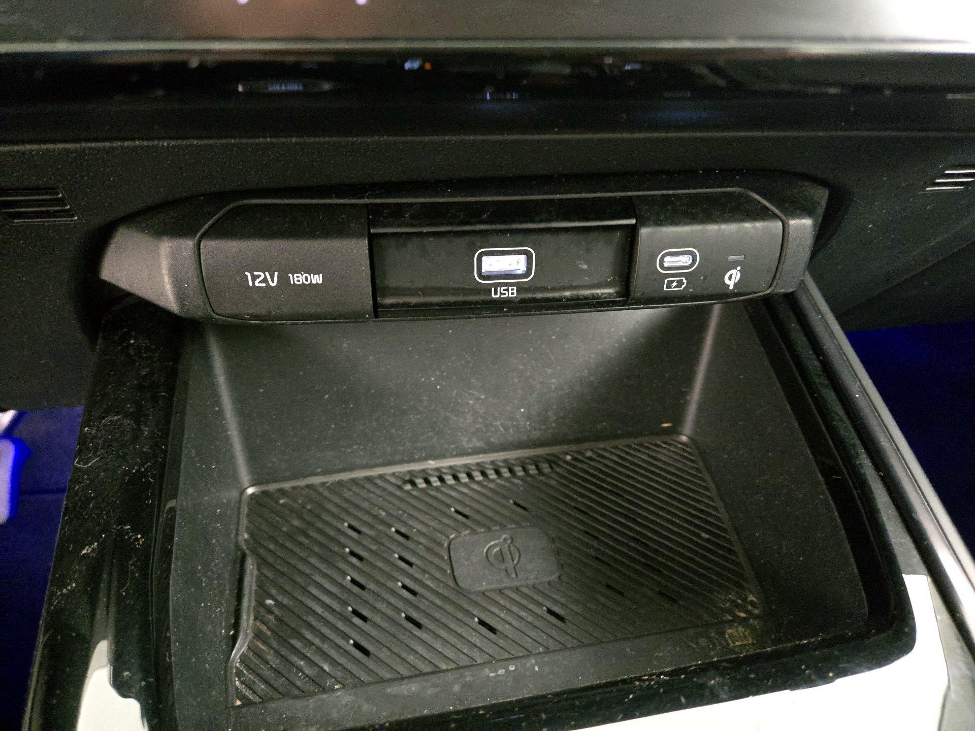 Thumbnail: 2023 Kia Niro - 19