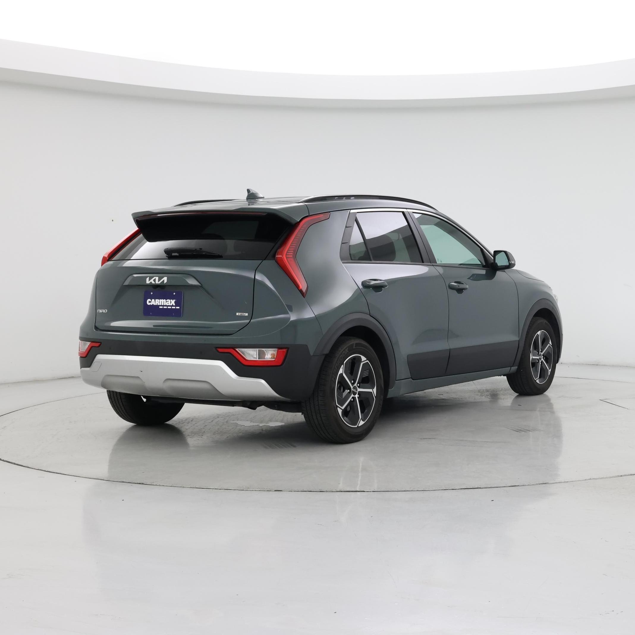 Thumbnail: 2023 Kia Niro - 8