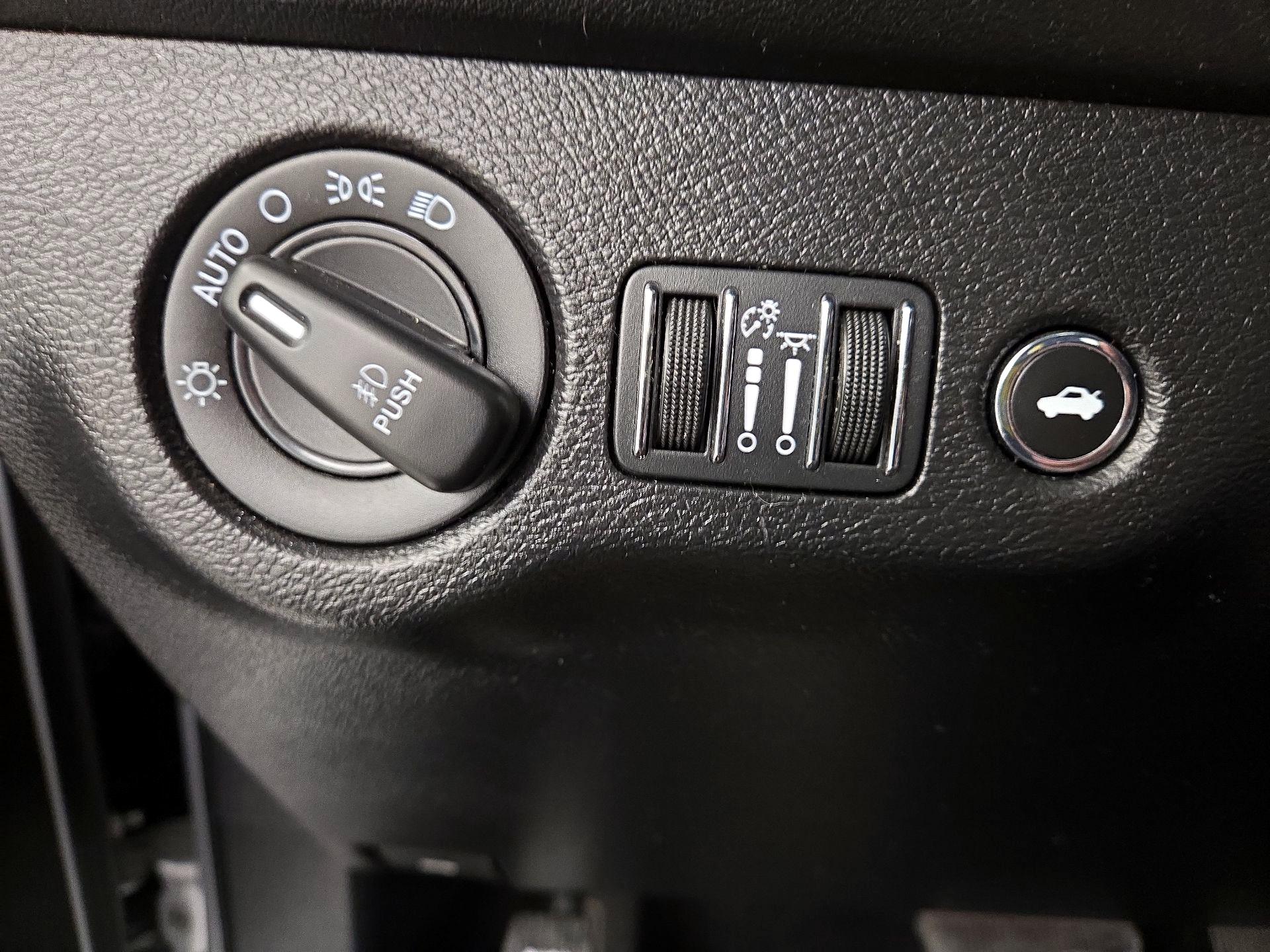 Thumbnail: 2020 Dodge Challenger - 13