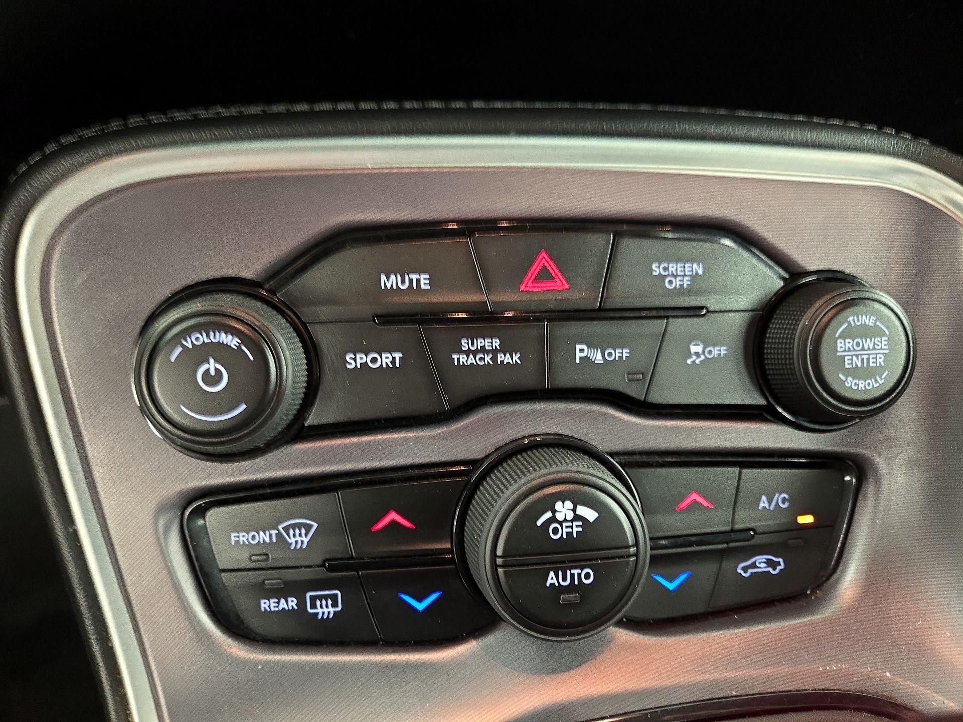 Thumbnail: 2020 Dodge Challenger - 17