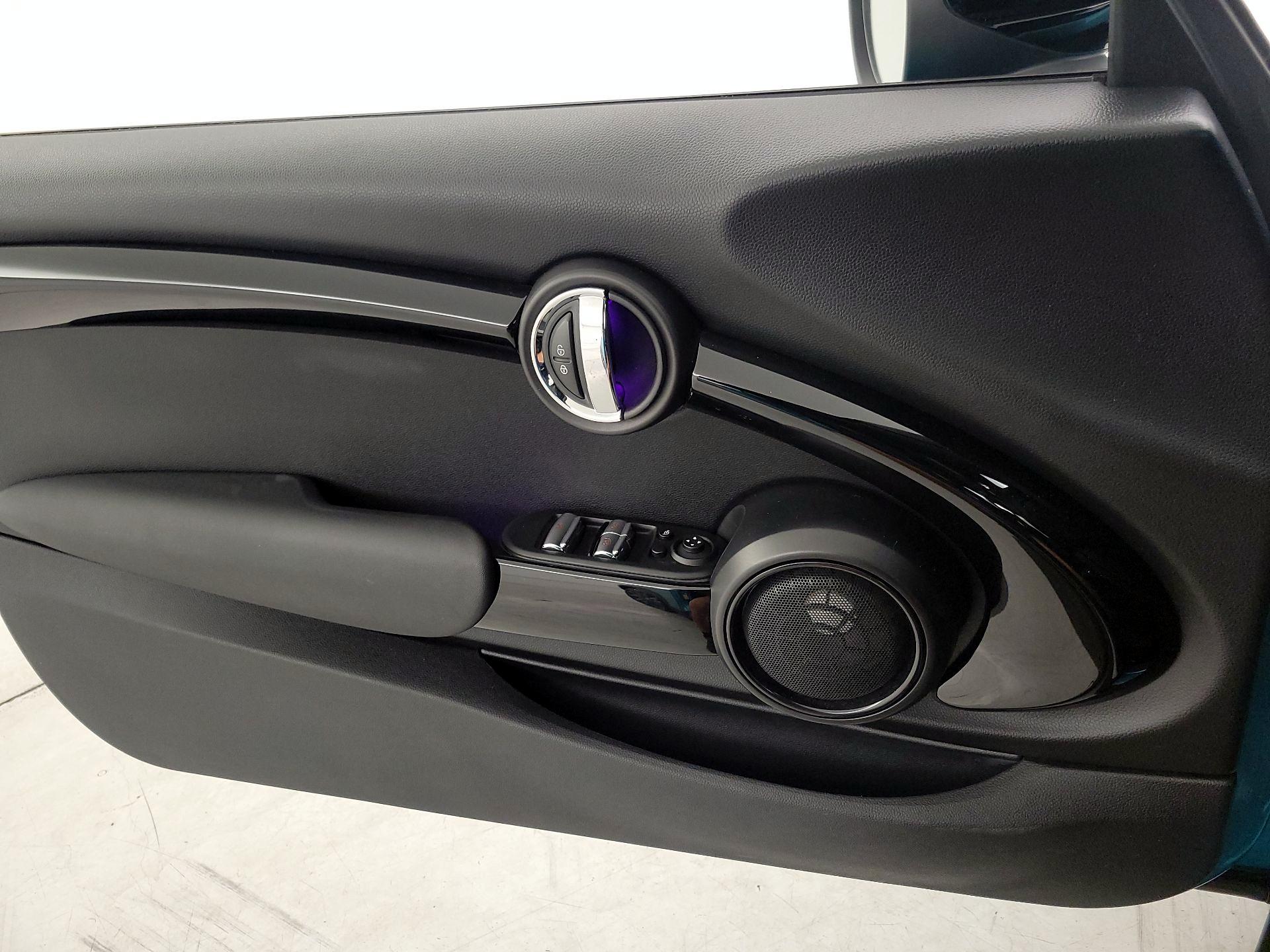 Thumbnail: 2020 MINI Cooper - 12