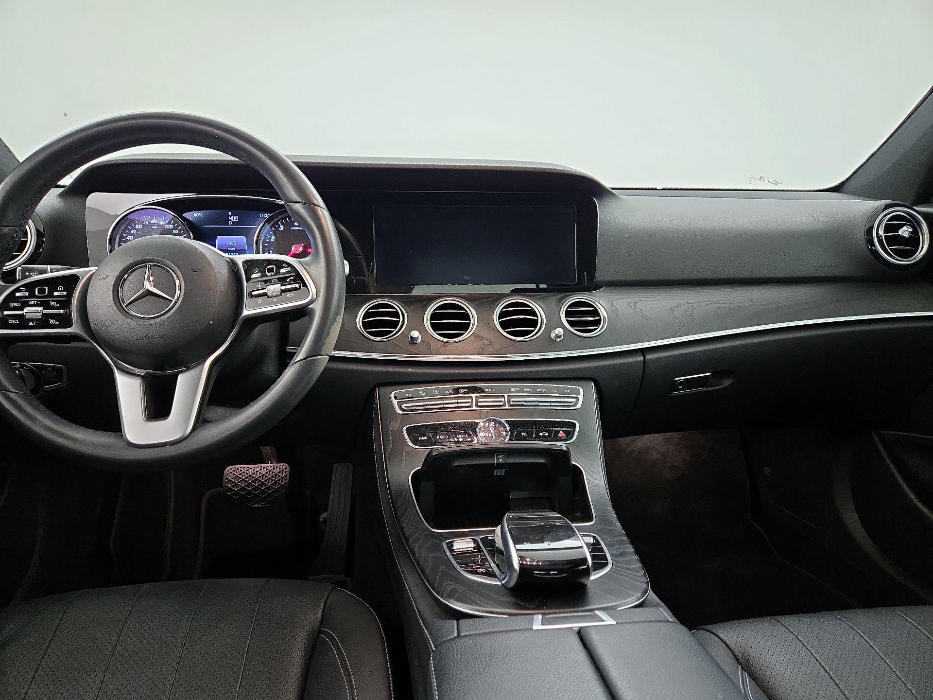 Thumbnail: 2019 Mercedes-Benz E-Class - 9