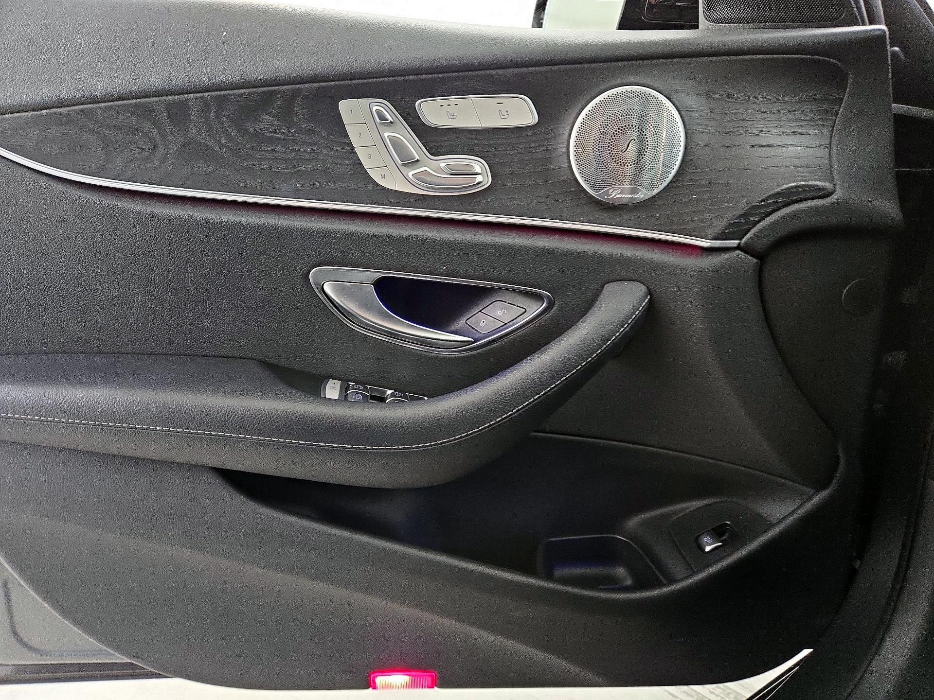 Thumbnail: 2019 Mercedes-Benz E-Class - 12